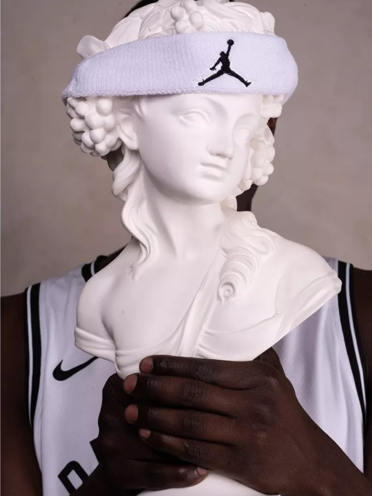 Bosh tasmasi ko'p qirrali, sport, basketbol, futbol, yugurish uchun