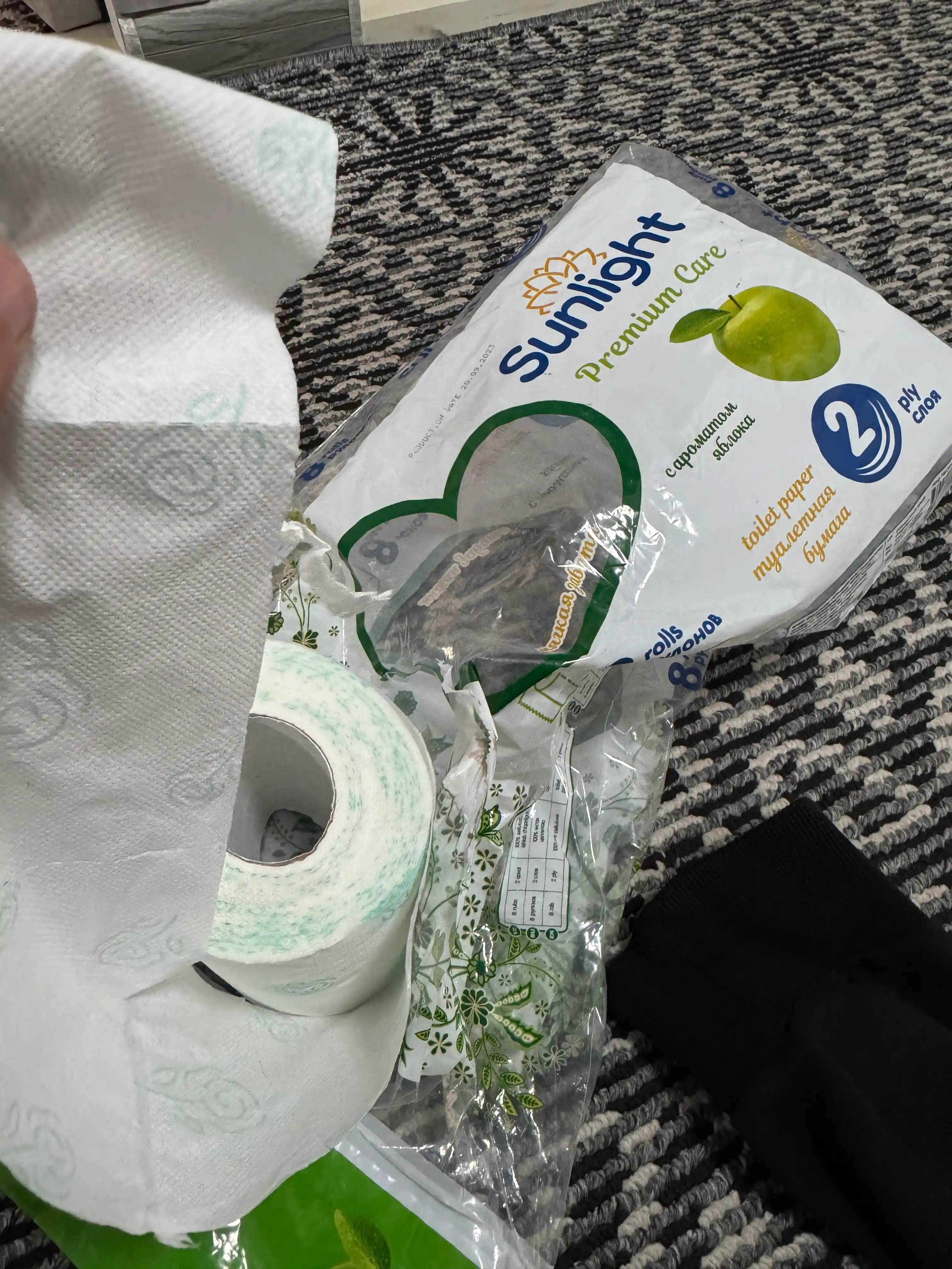 Hojatxona qog'ozi Sunlight olma ta'mi bilan, 2 qatlamli, 8 dona