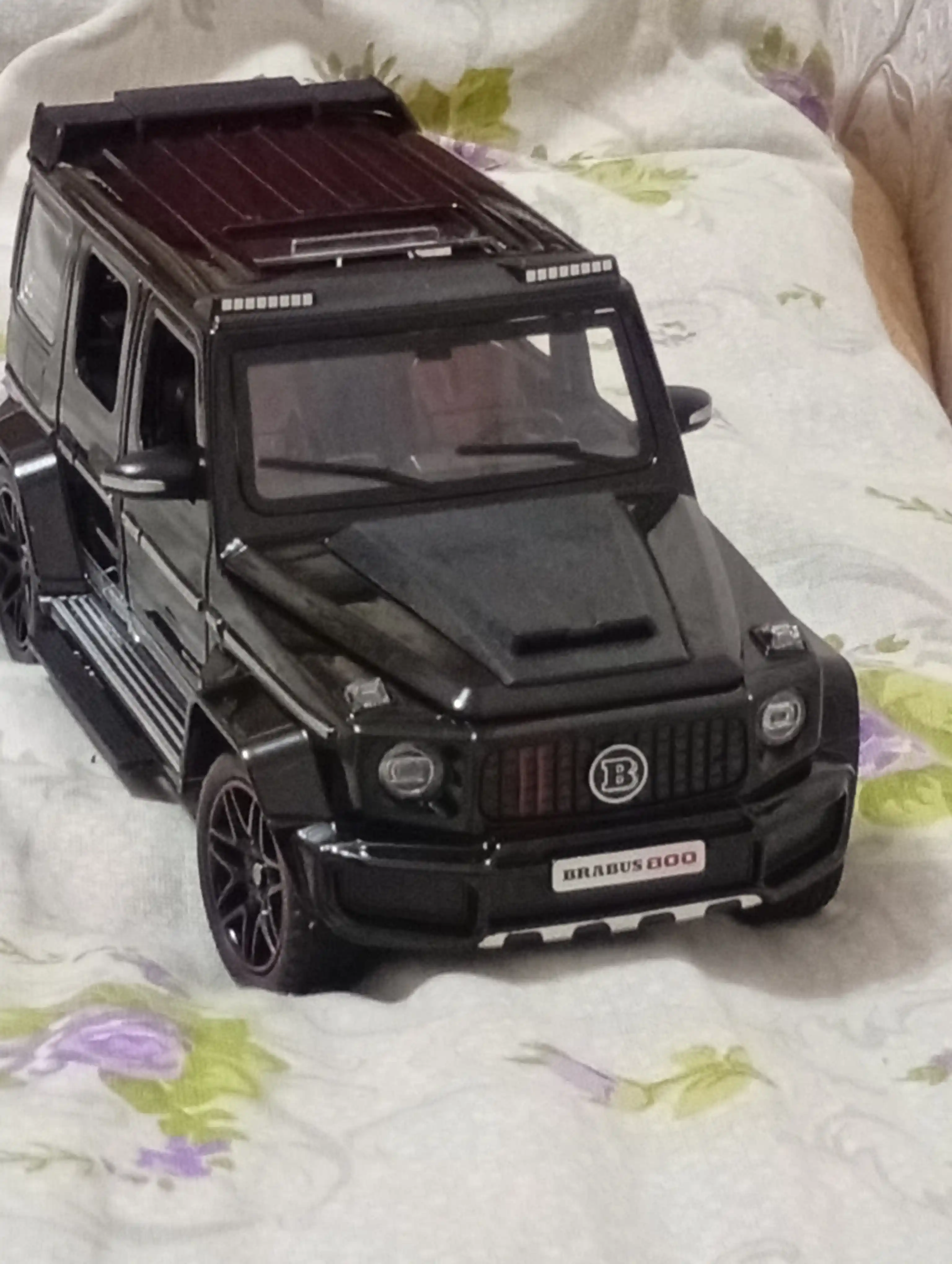Металлическая машинка Mercedes-Benz G-Brabus G800 1:24