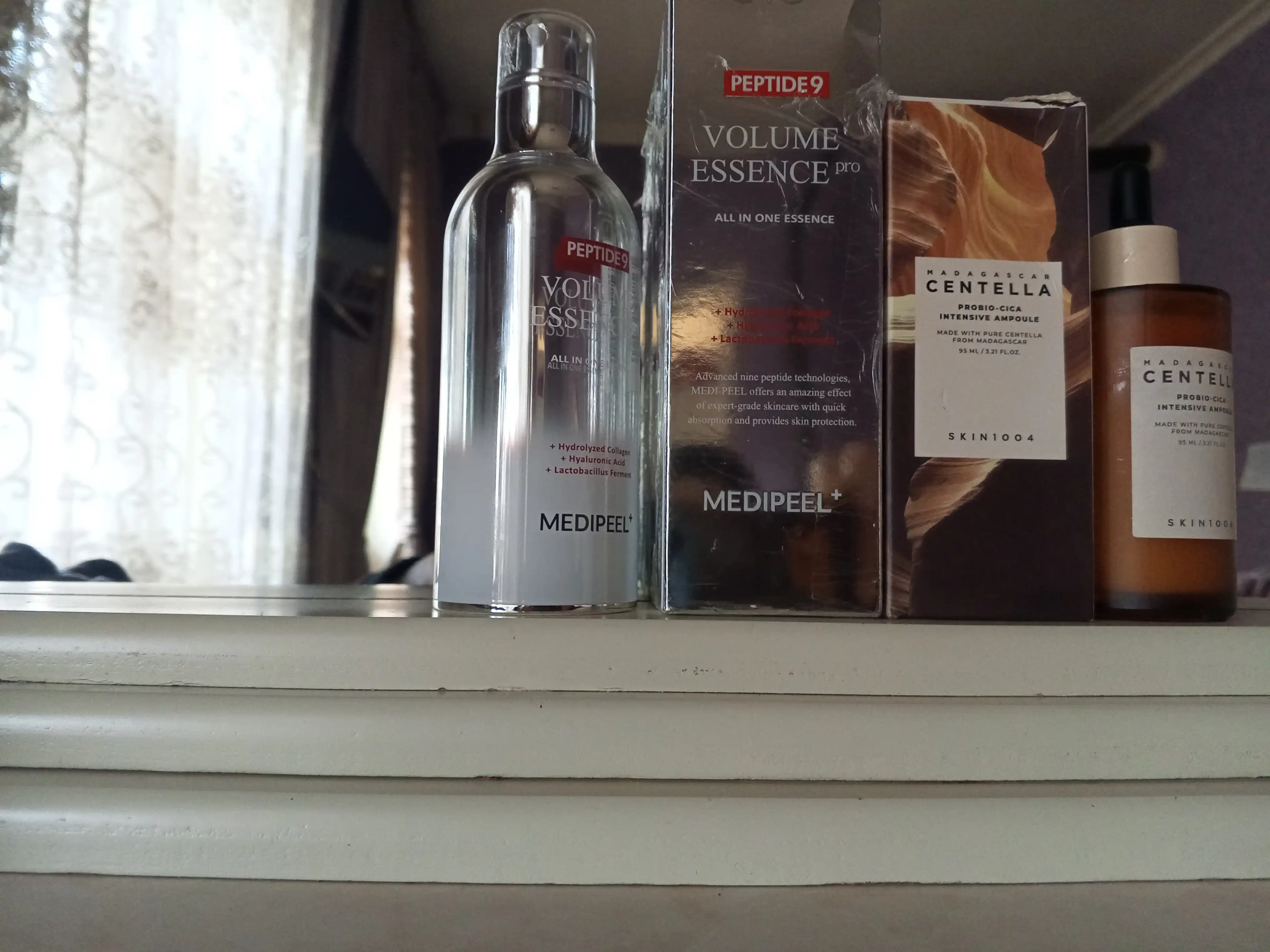 Yuz uchun essensiya, MEDIPEEL+, Peptide 9, Volume white cica, Volume lifting, Volume essence, 100 ml