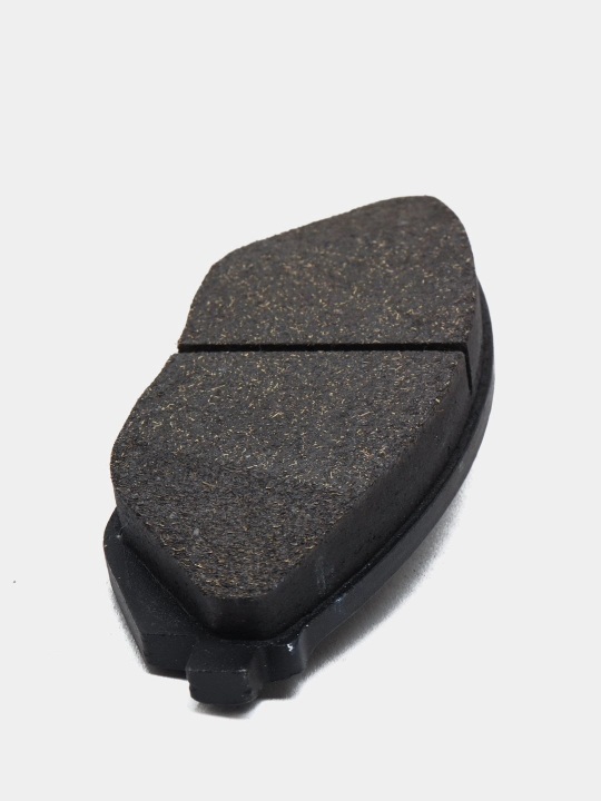 Колодки тормозные передние в сборе GM Spark №42785996