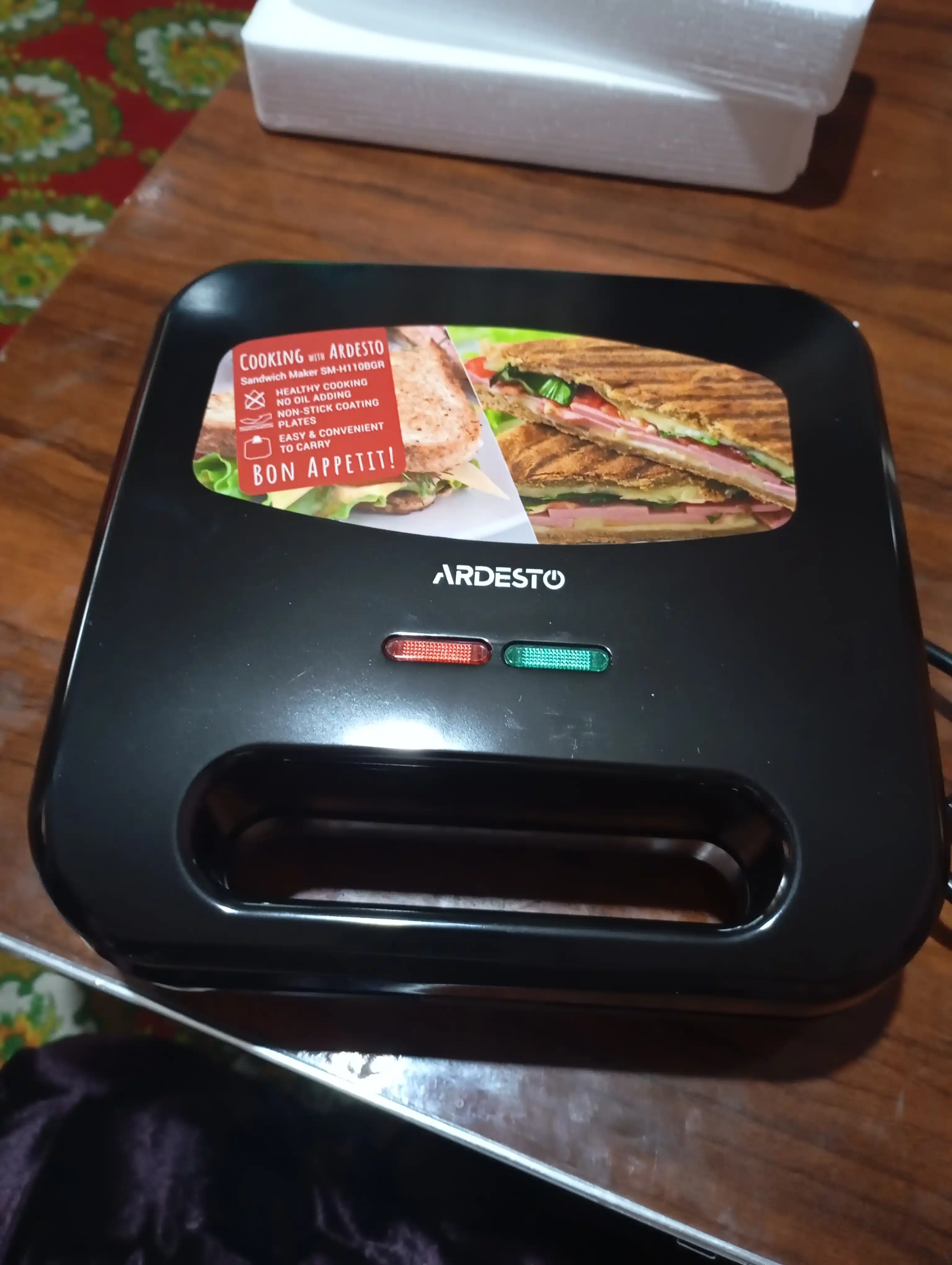 Sendvich, buterbrod pishirgich Ardesto SM-H100W, SM-H110BGR, SM-H110BSN