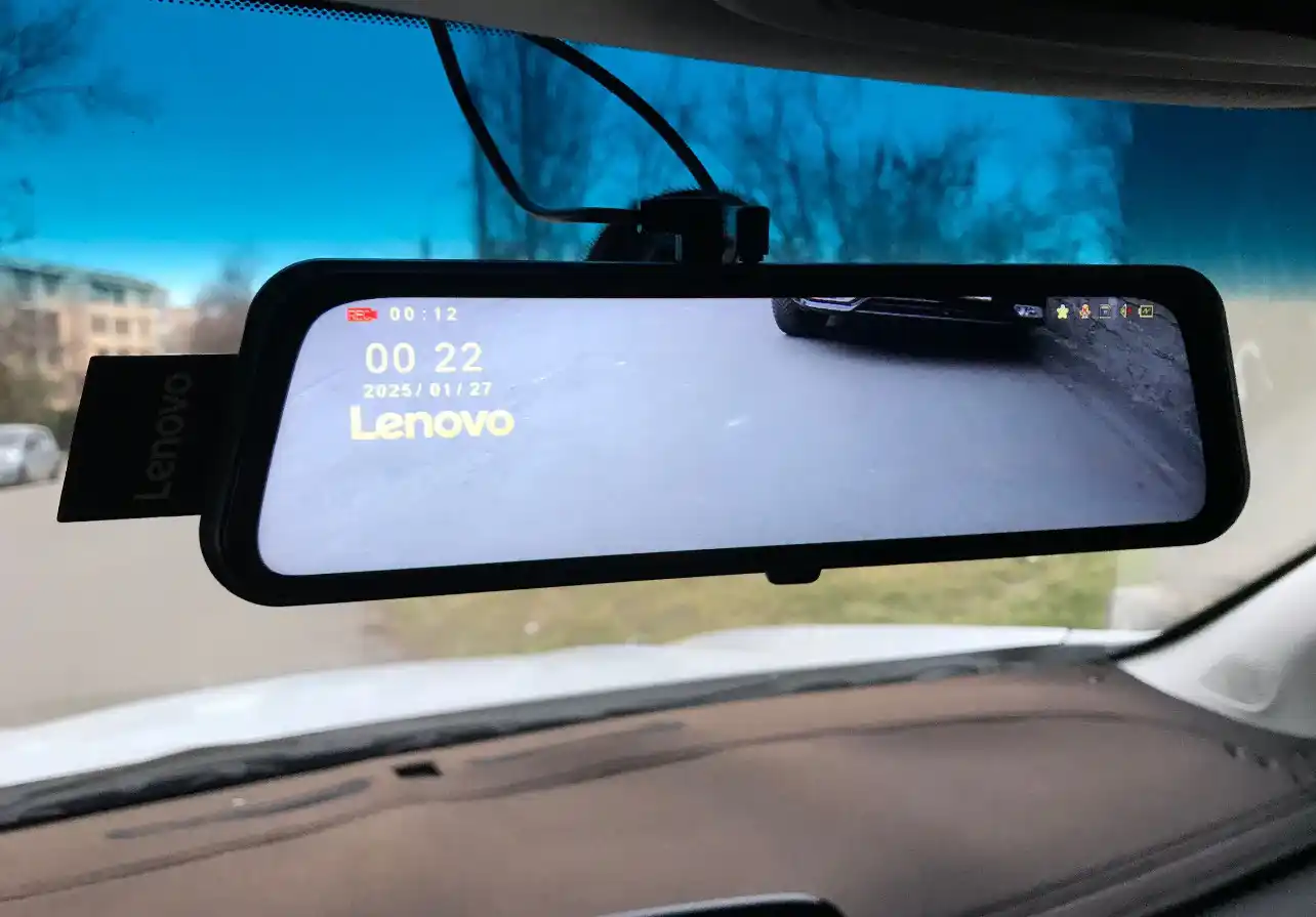 Lenovo V7 Sensorlik ekran Full HD, 170 darajali, 128 GB gacha xotira