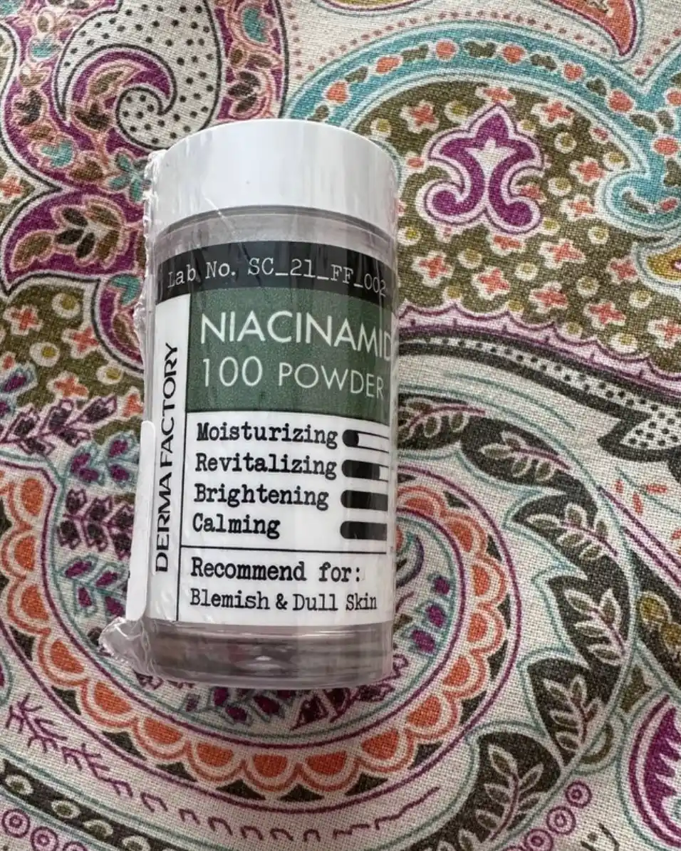 100% niatsinamidli yengillashtiruvchi qoshimcha-upa DERMA FACTORY Niacinamide 100 Powder, 9 g