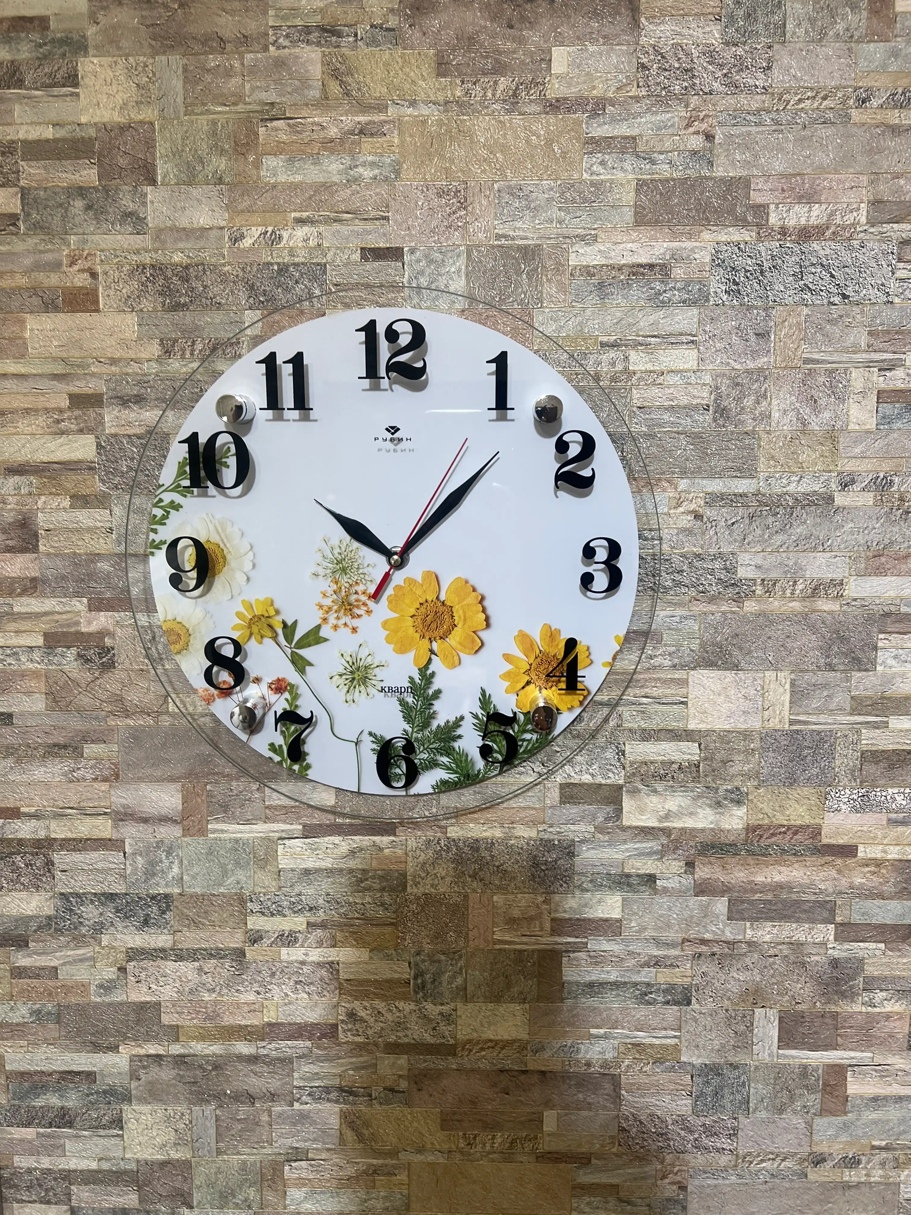 Ovozsiz dumaloq devor soati, shishalik, diametr 30 sm, batareykasi ichida