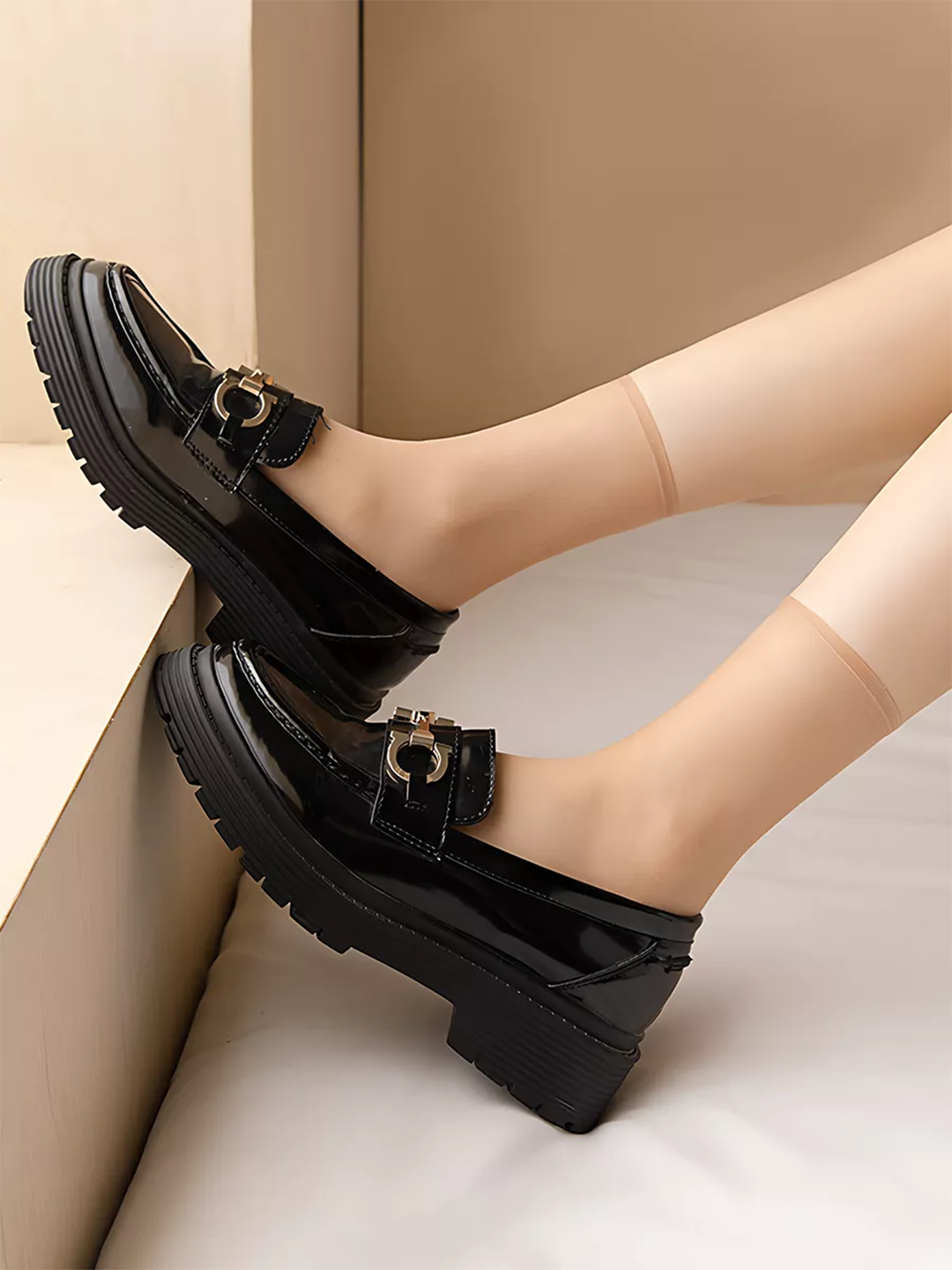 Kokrakli qogirchoqni sikish