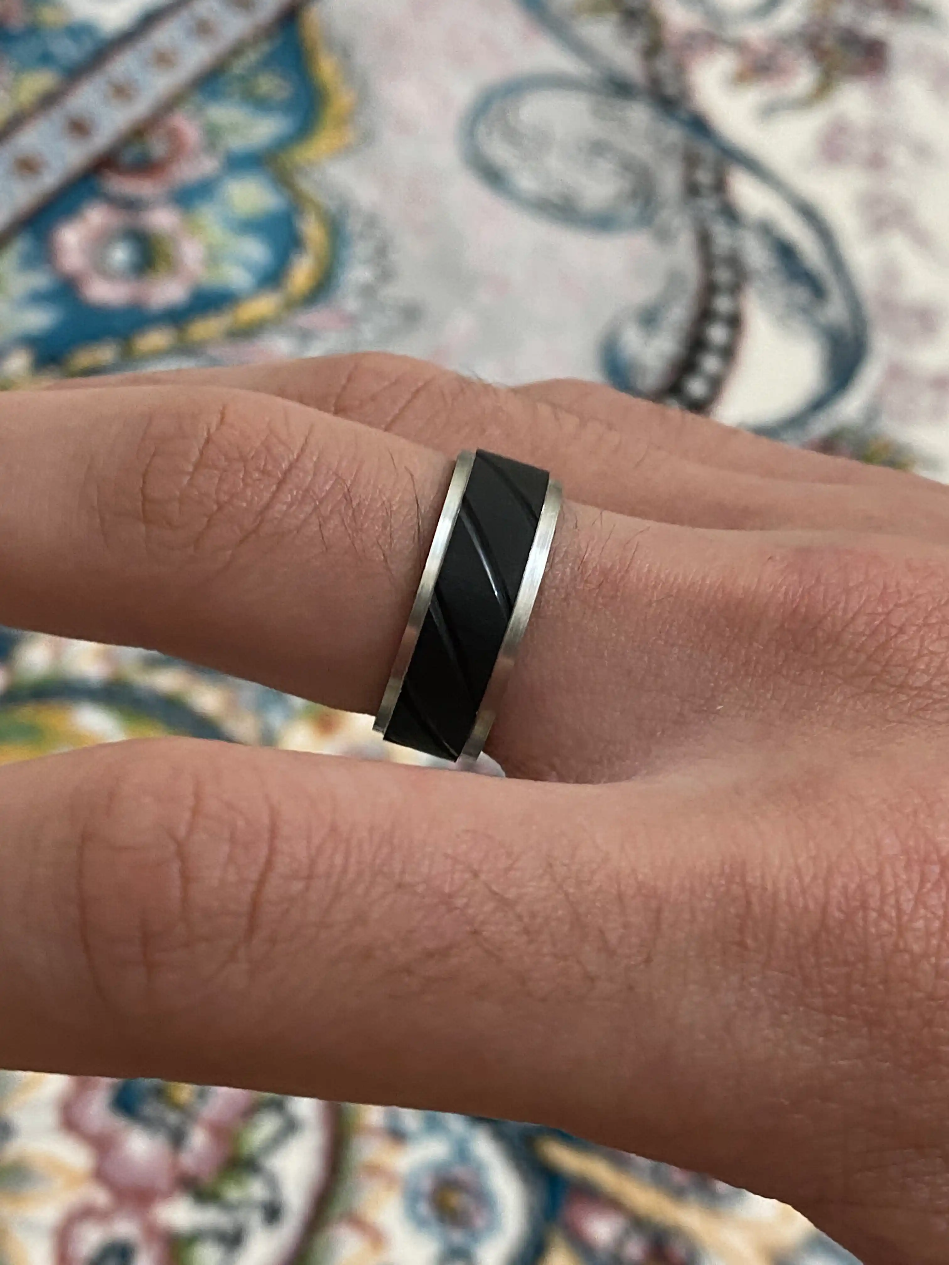 Кольцо мужское из титановой стали, с серебряной окантовкой, чёрное матовое "Matt Black"