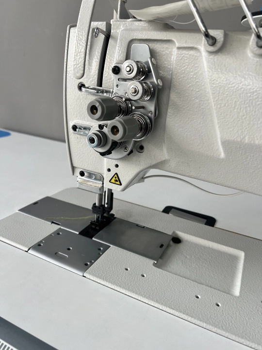 DISON 8420D ikki ignali tikuv mashinasi, 6,4 mm oraligida, materiallar uchun