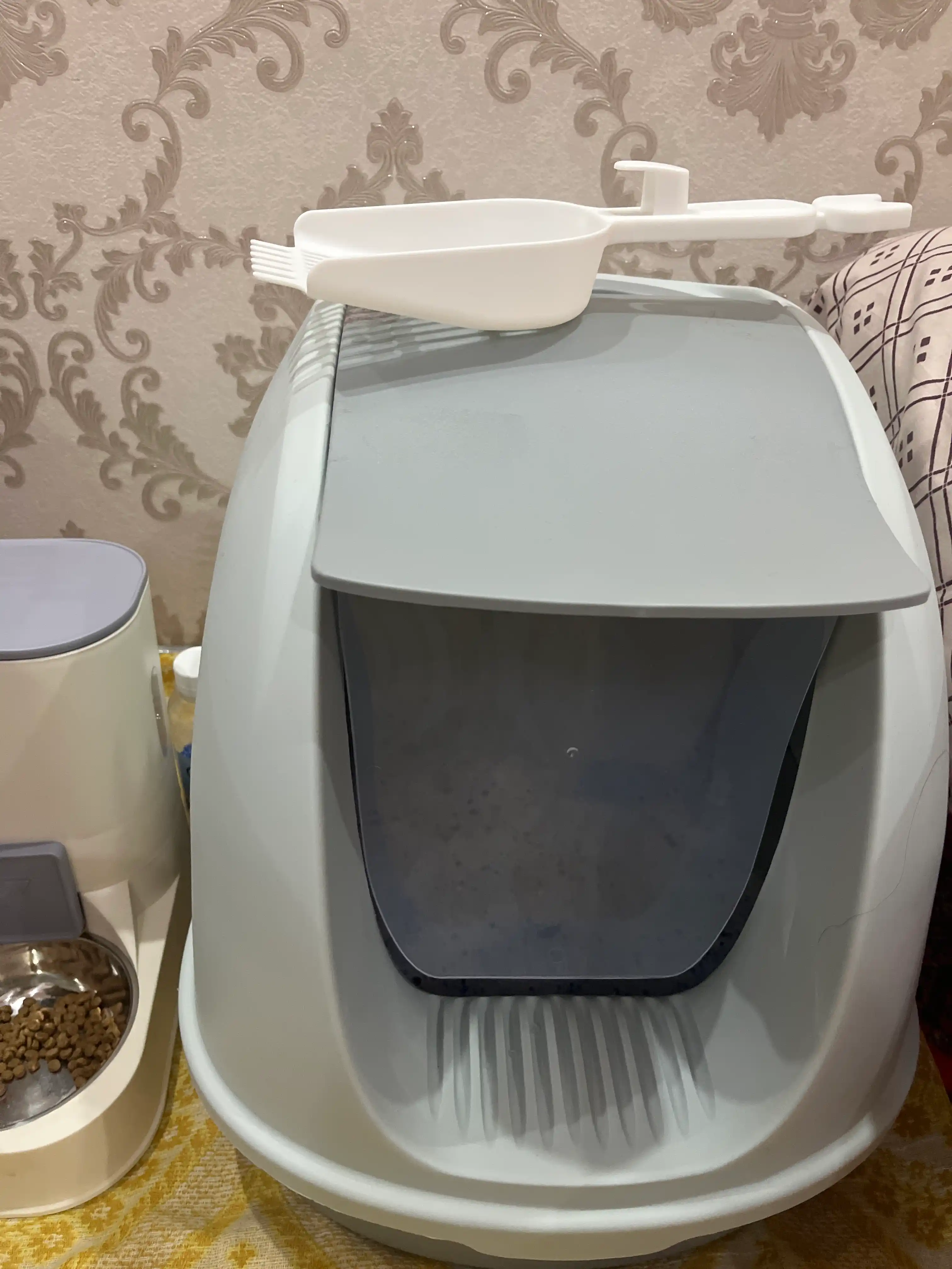 Ichkaridagi mushuklar uchun lotok MSP007 55 * 36 * 44 sm, MSP008 67 * 45 * 47 sm