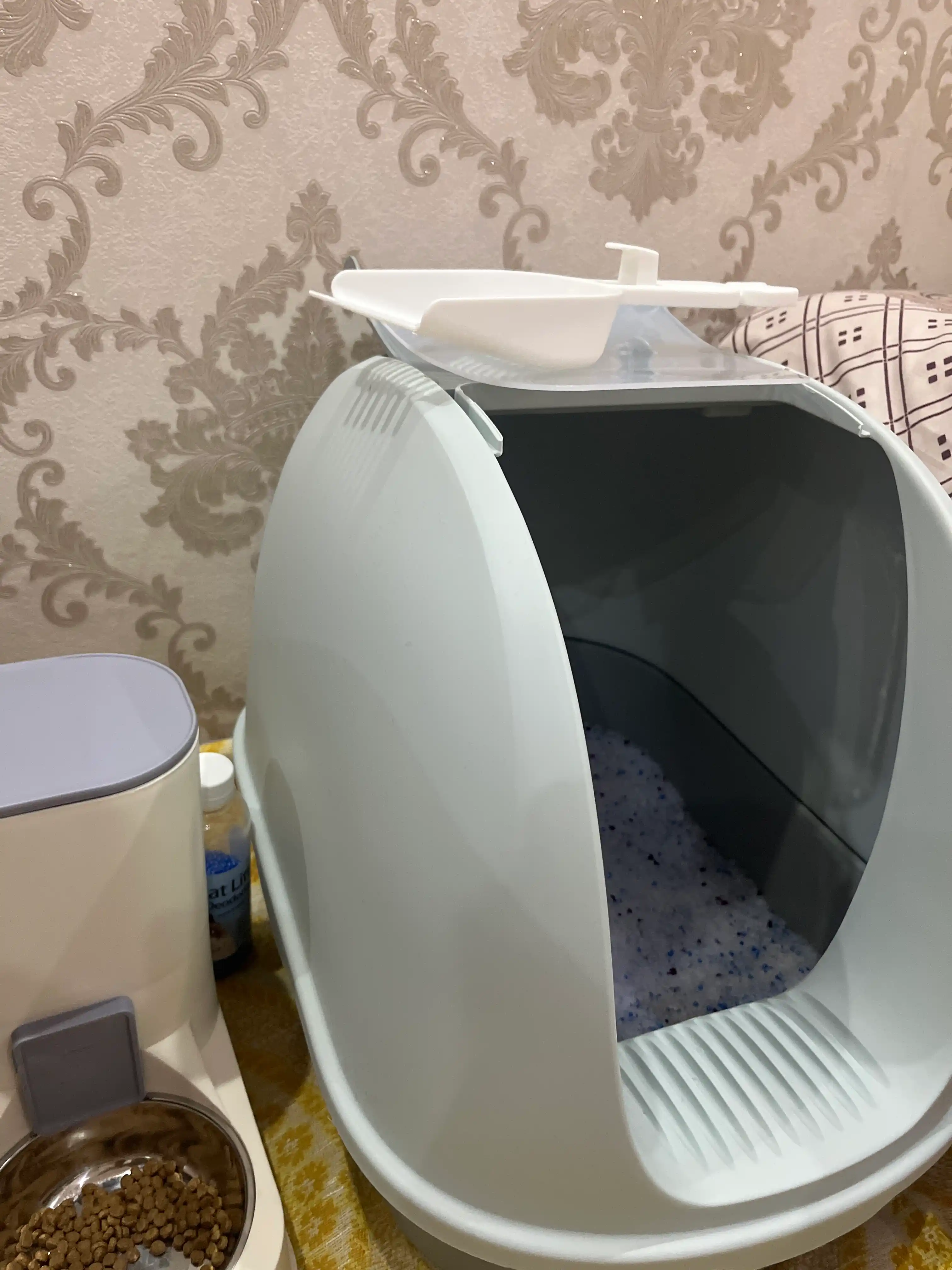 Ichkaridagi mushuklar uchun lotok MSP007 55 * 36 * 44 sm, MSP008 67 * 45 * 47 sm