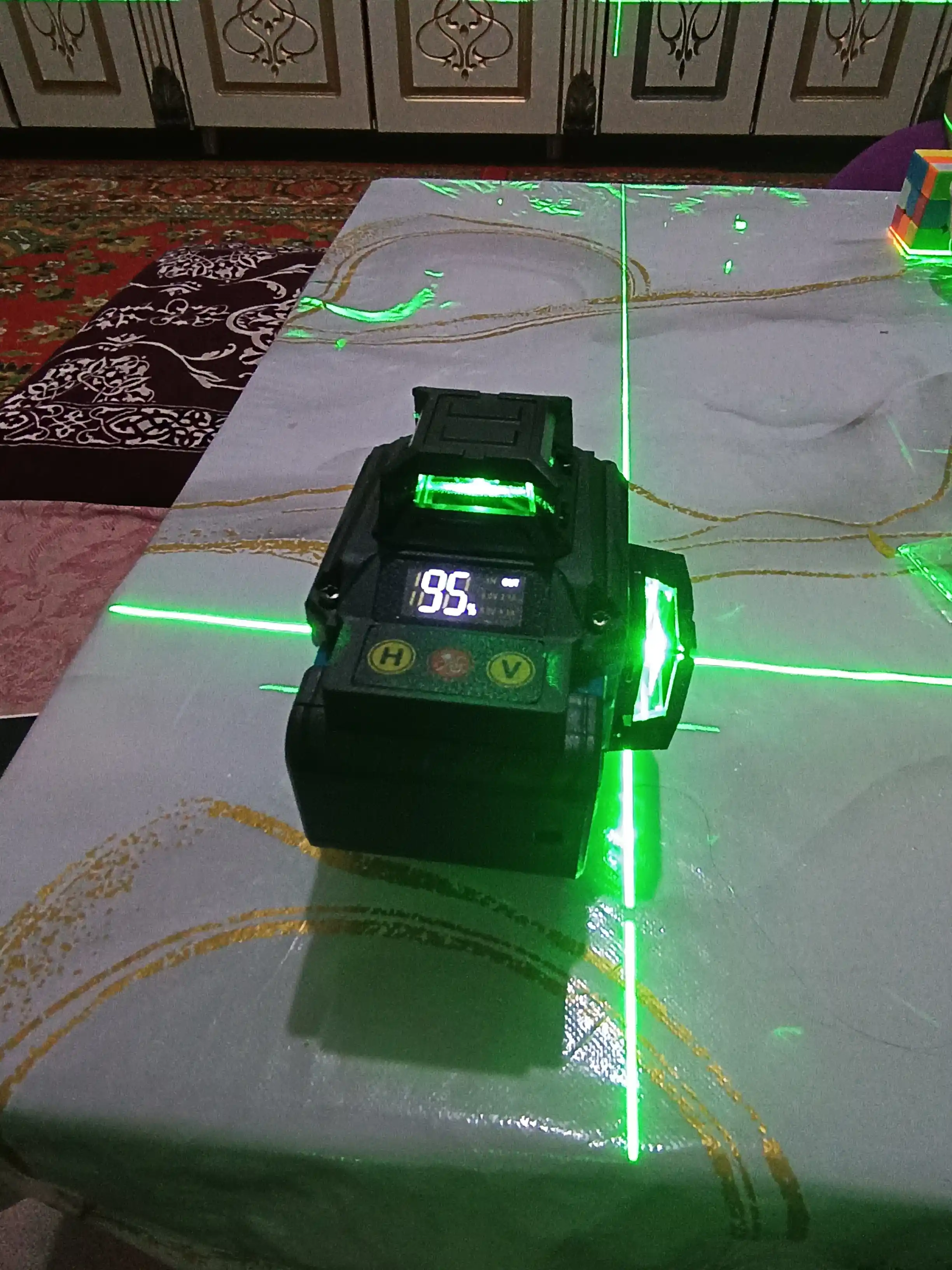 Лазерный уровень со штативом 4D 16L