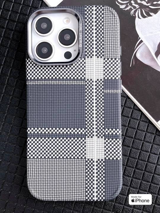 iPhone 15Pro,va 15Pro Max, 16Pro, va 16Pro Max uchun g'ilof - 