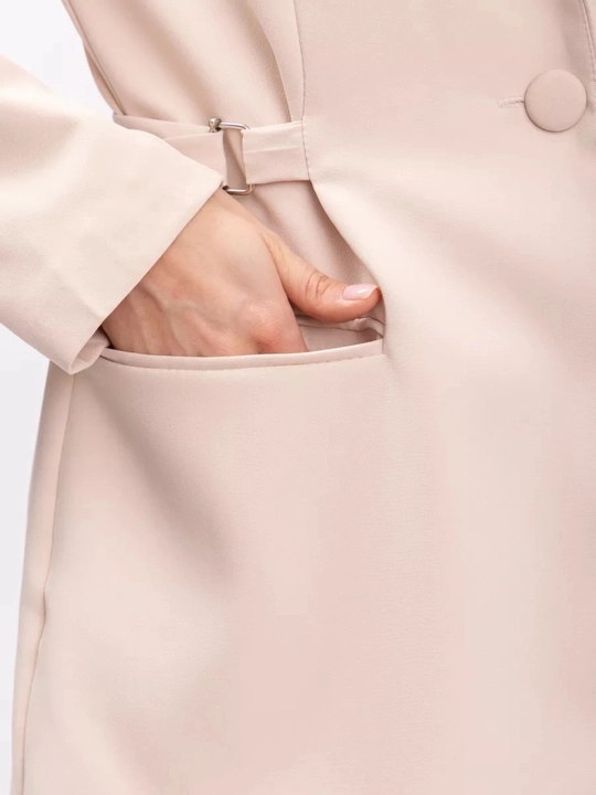 Ayollar uchun uzun pidjak — ofis va kundalik kiyinish uchun nafis jaket