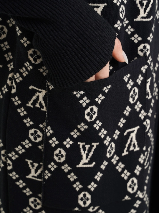 DIDOV TRIKO yengli, ayollar va qizlar uchun V-simon kesimli katta olchamli kardigan 48-56