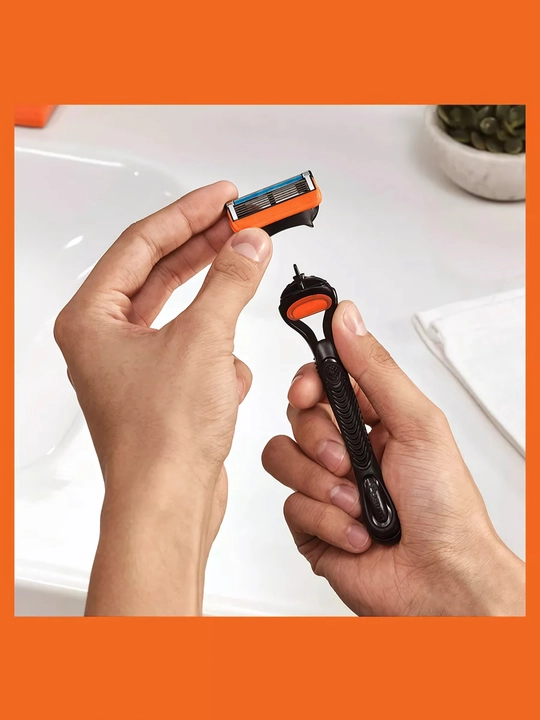 Сменные кассеты Gillette Fusion5 для бритвы, 12 шт, с 5 лезвиями, c точным триммером