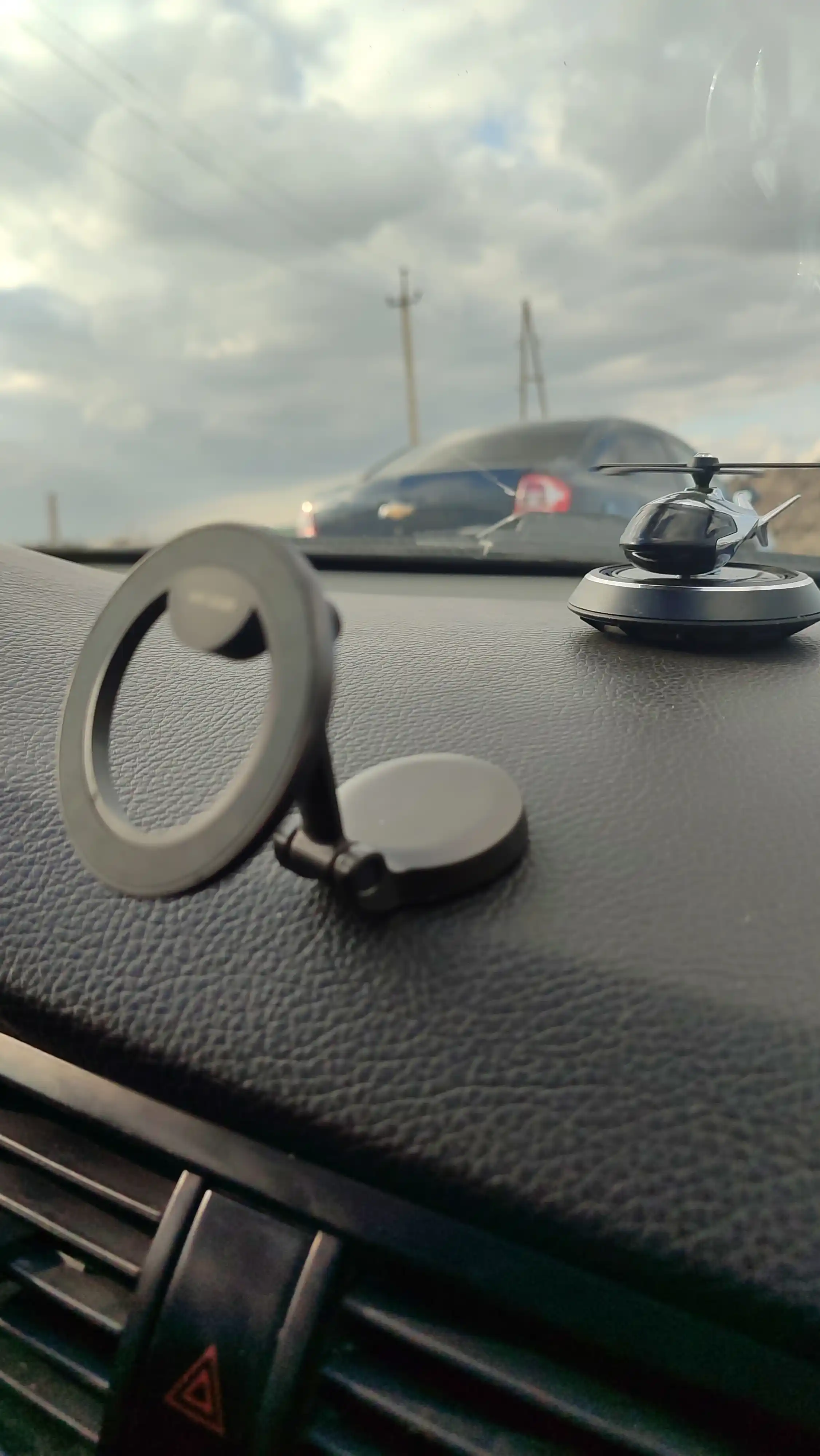 Avtomobil uchun telefon ushlagich Green Lion Maghold 360 Car Mount