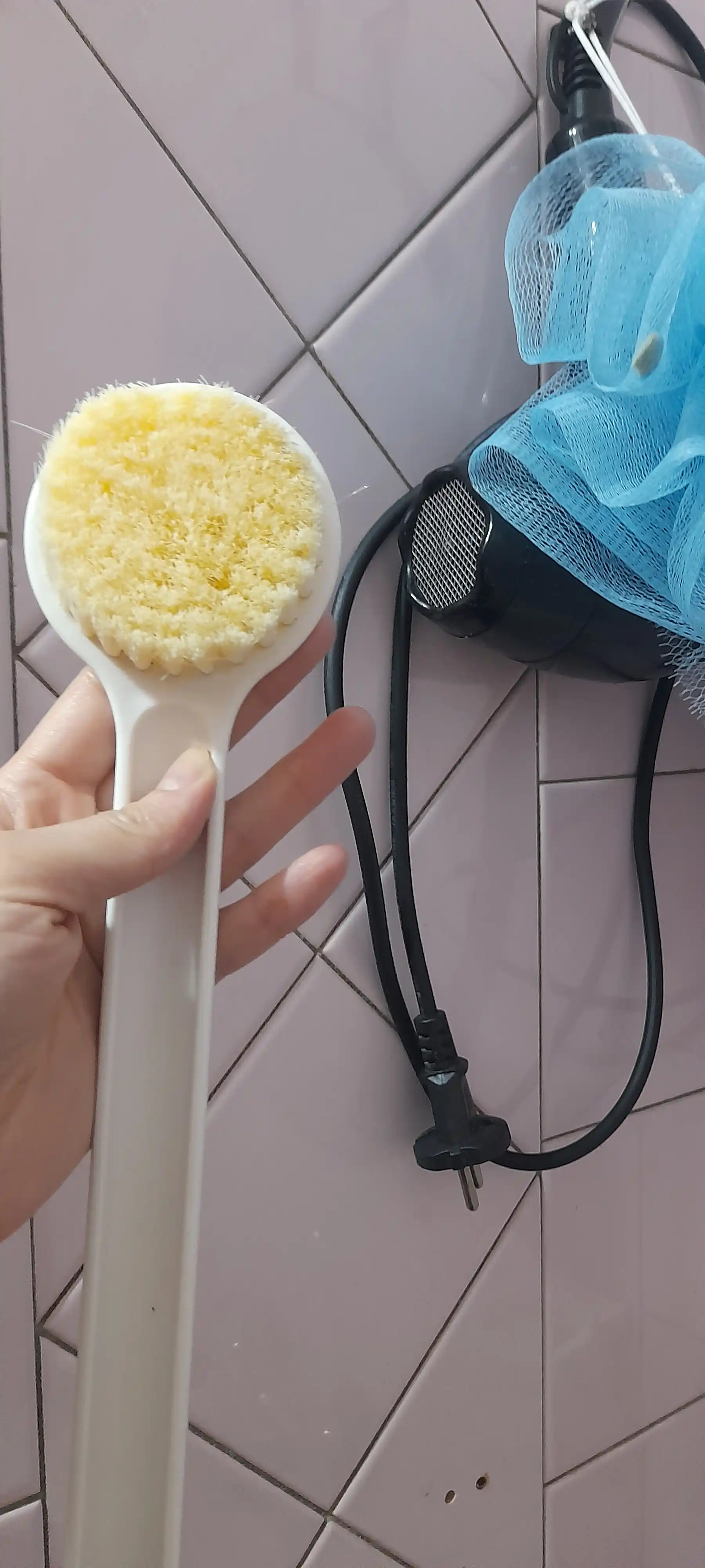 Щетка с ручкой для тела