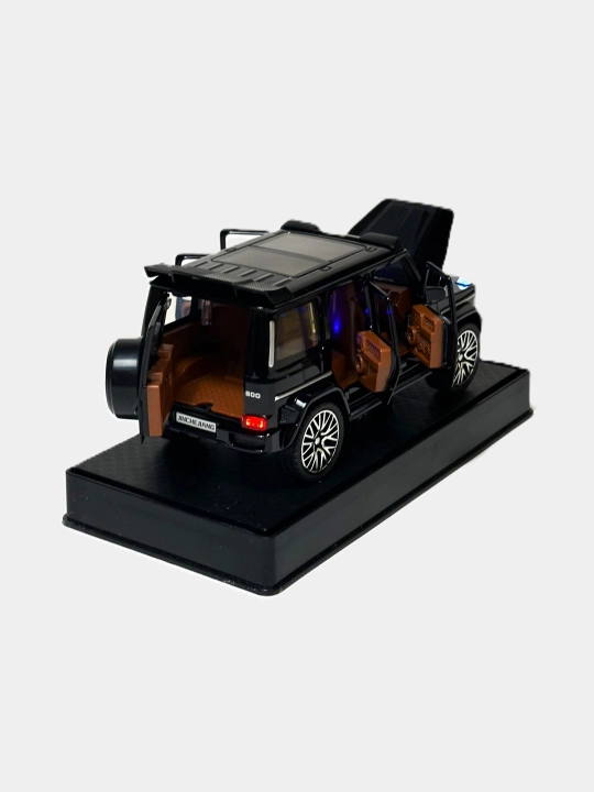 Металлическая игрушечная машинка Mercedes-Benz AMG 6.3, Nissan Skyline, "Jinlifang" 1:24