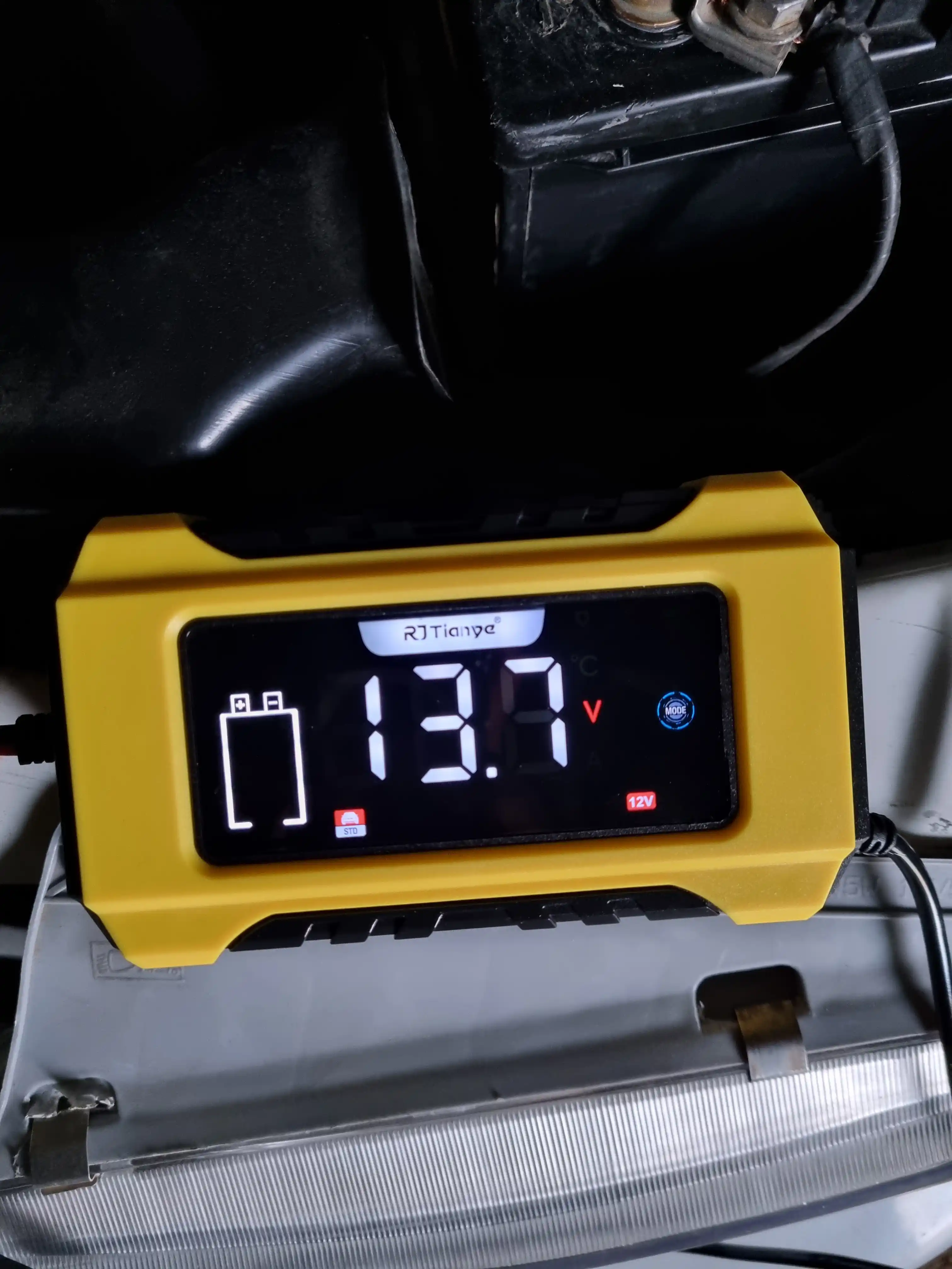 Зарядное устройство для аккумулятора автомобильное АКБ 12V 6A, LCD-дисплей, 2–100 Ач