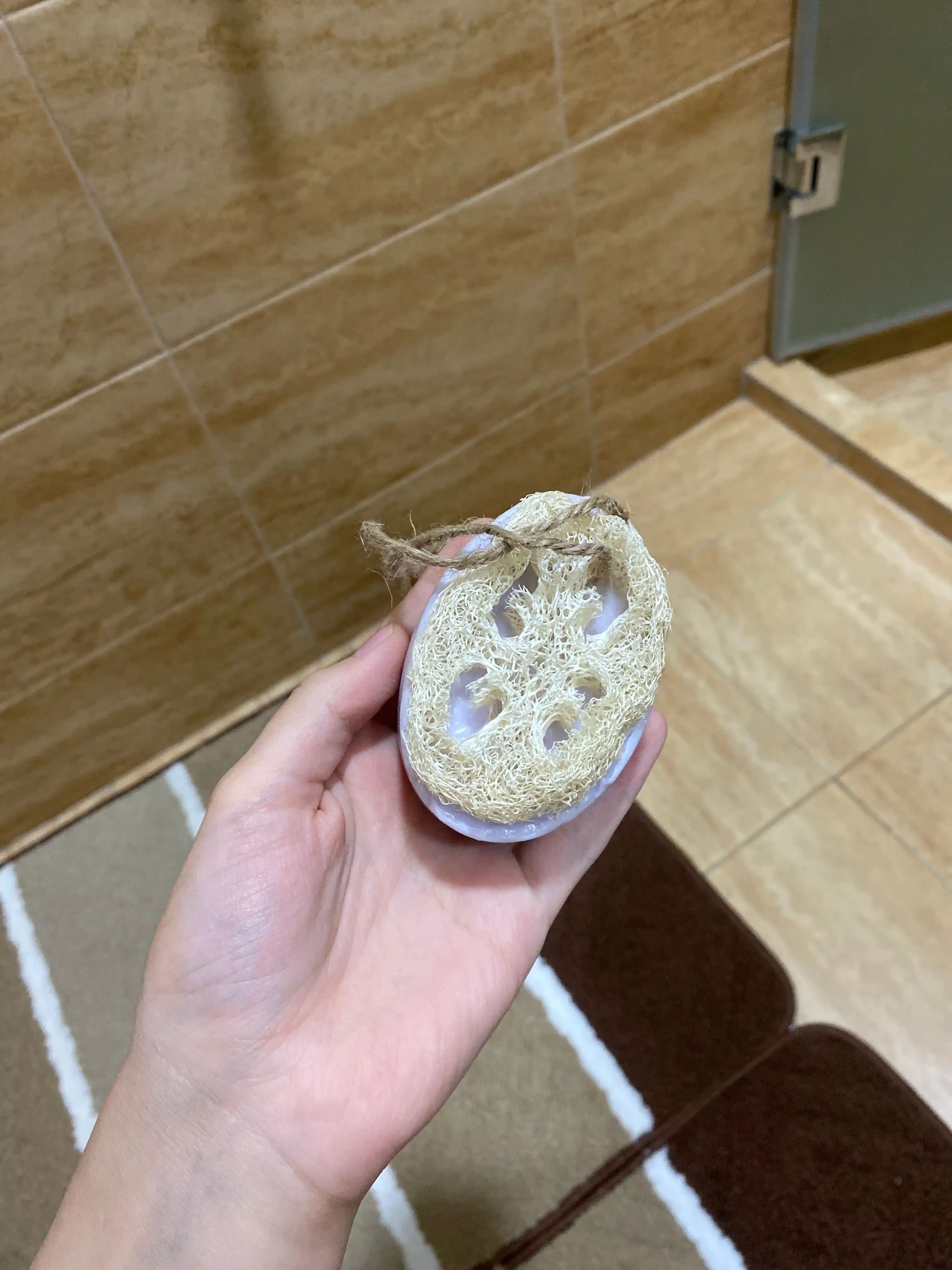 Massaj sovuni Moonlight "Lavanda", tabiiy lufa bilan