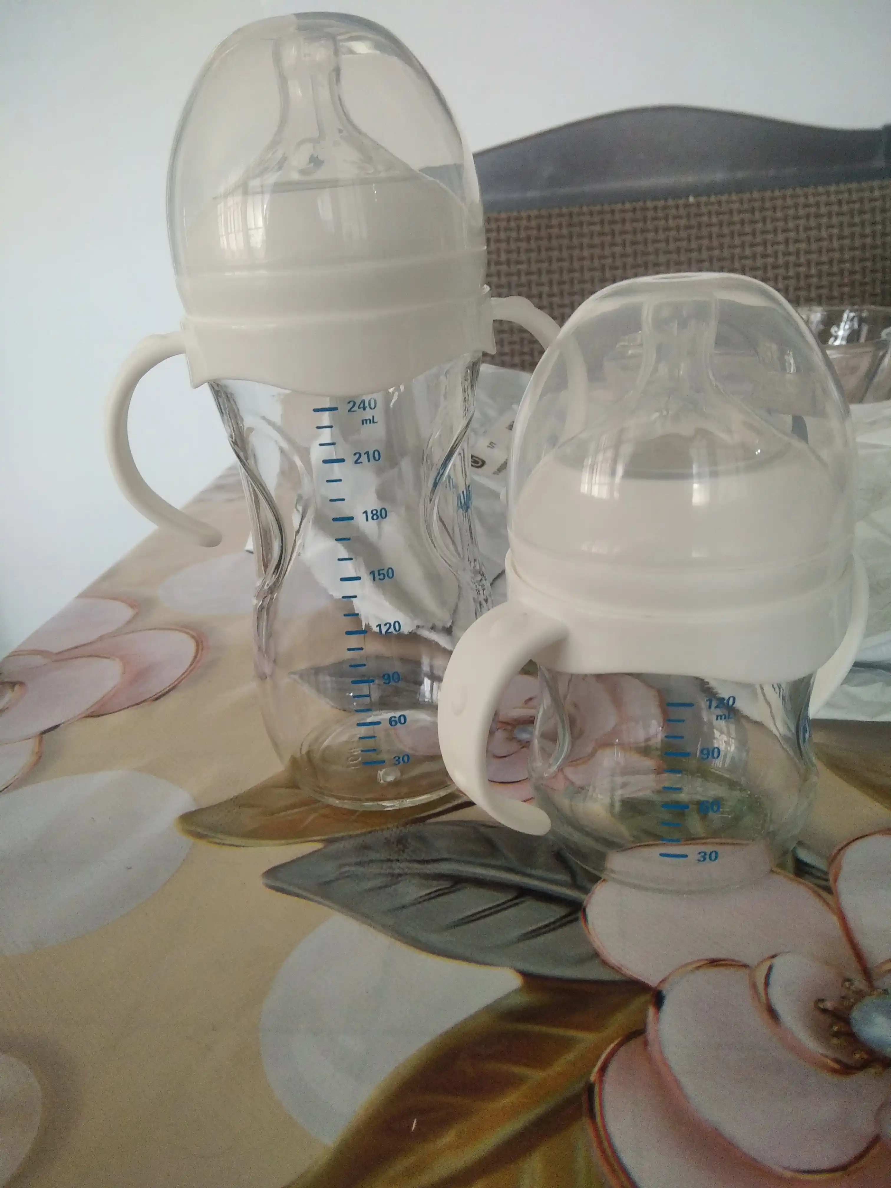 Bolalar oziqlantirish uchun shisha, tutqich bilan, 240, 120 ml