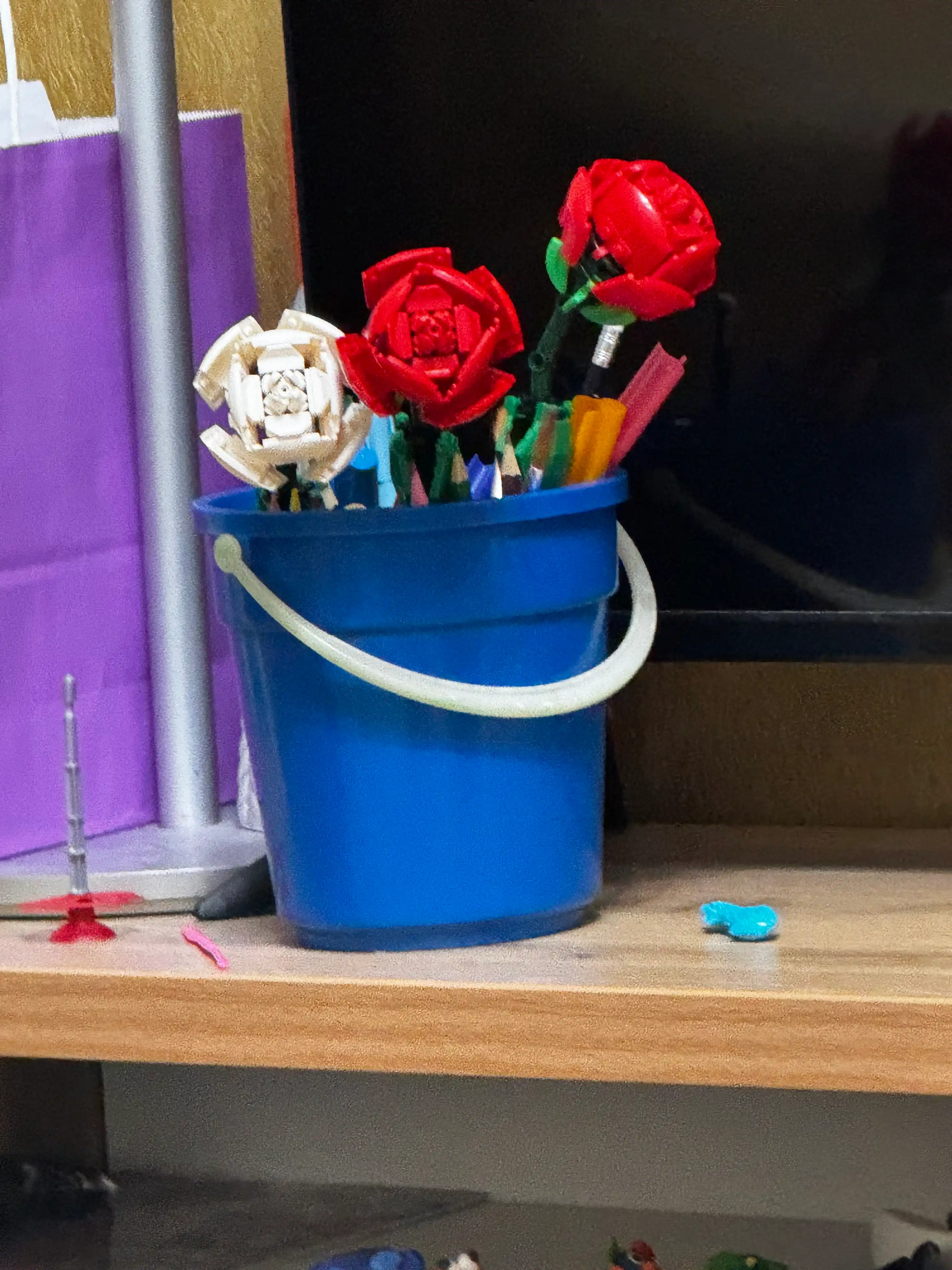 Konstruktor 3D gullar, atirgullar Lego bilan mos keladi