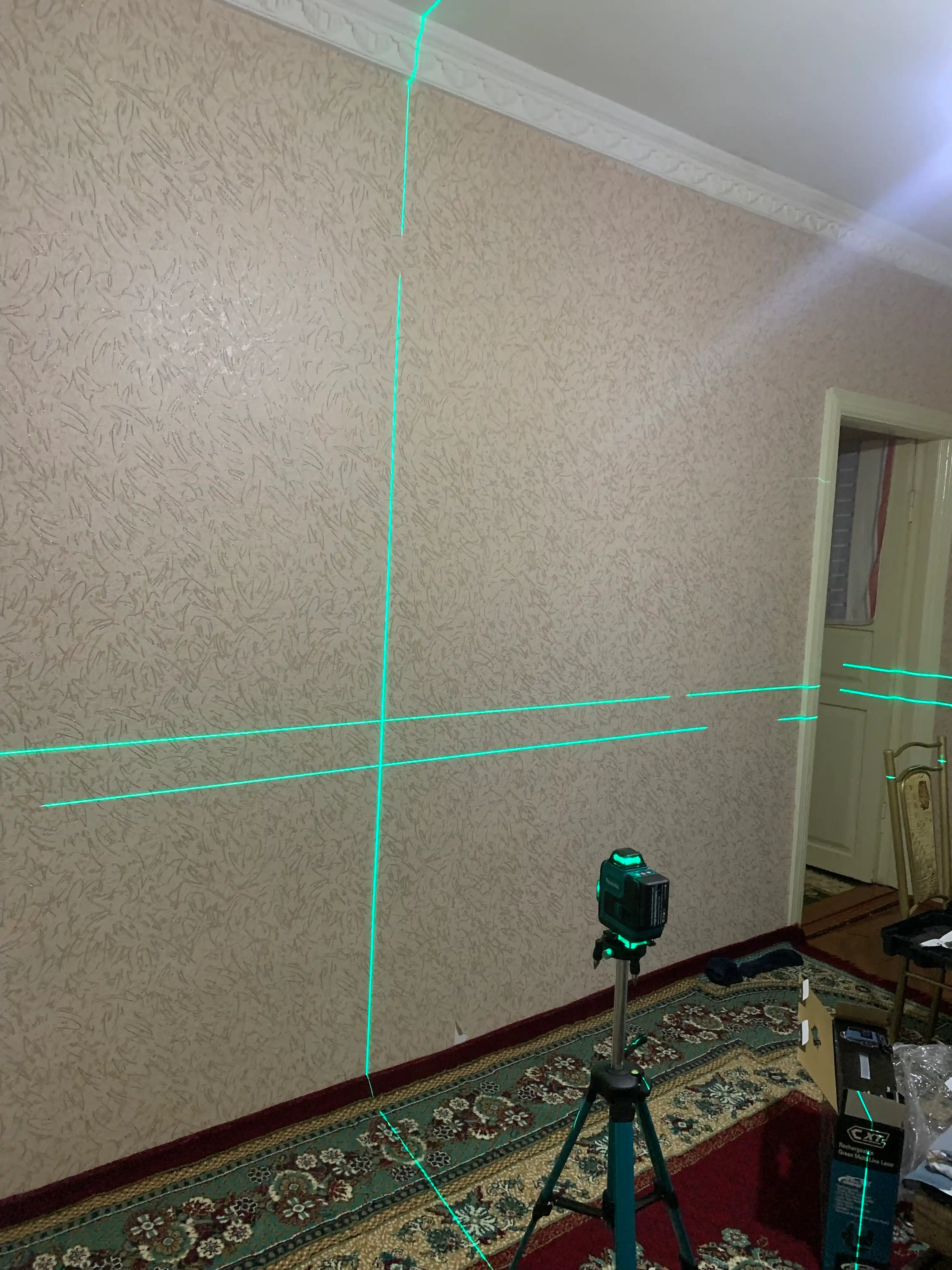 Lazer darajasi 4D, daraja, 360 daraja, 16 qator, tripod va ikkita batareya bilan