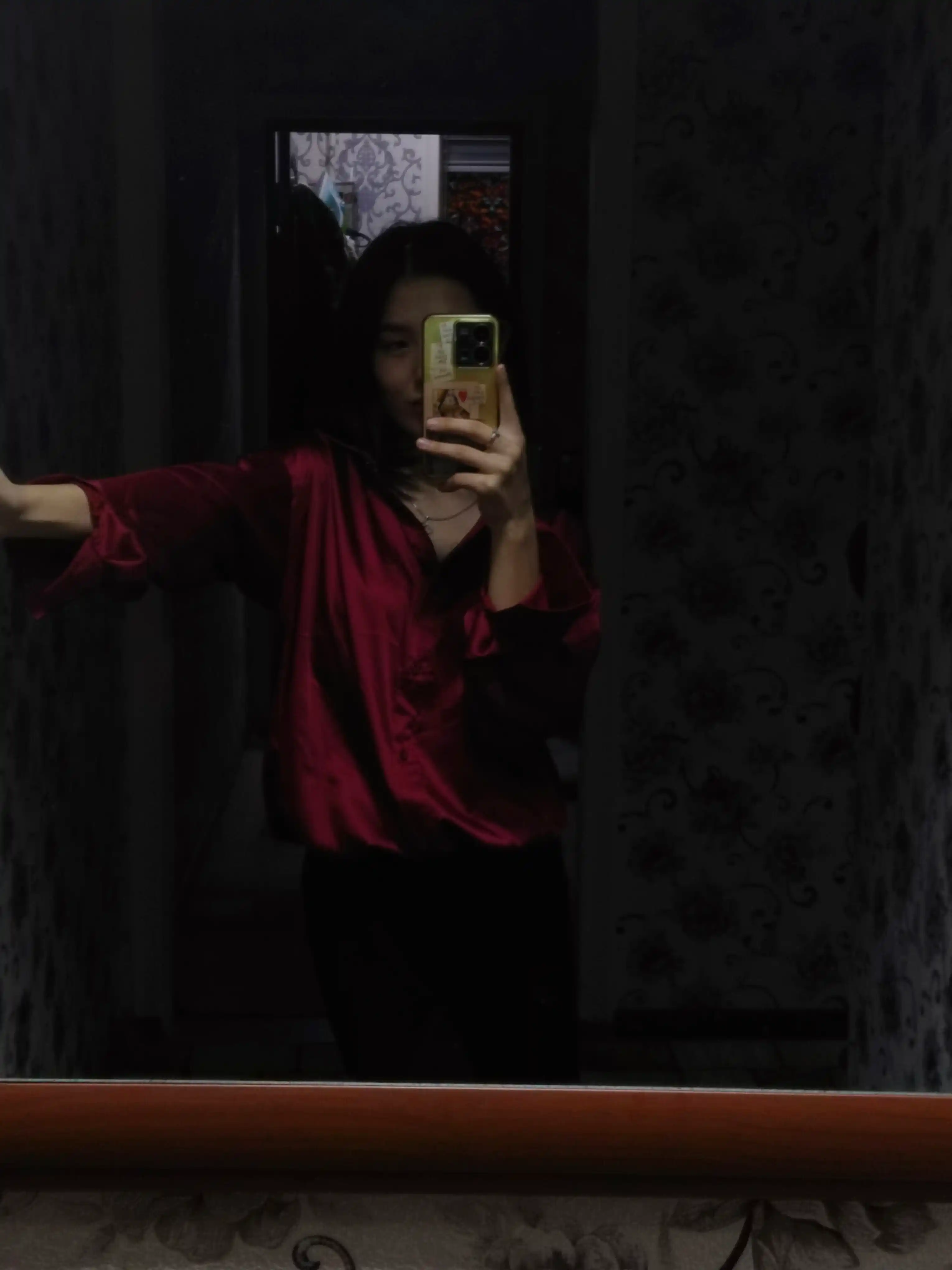 Uzun, klassik, standart o‘lchamdagi ayollar ko‘ylagi