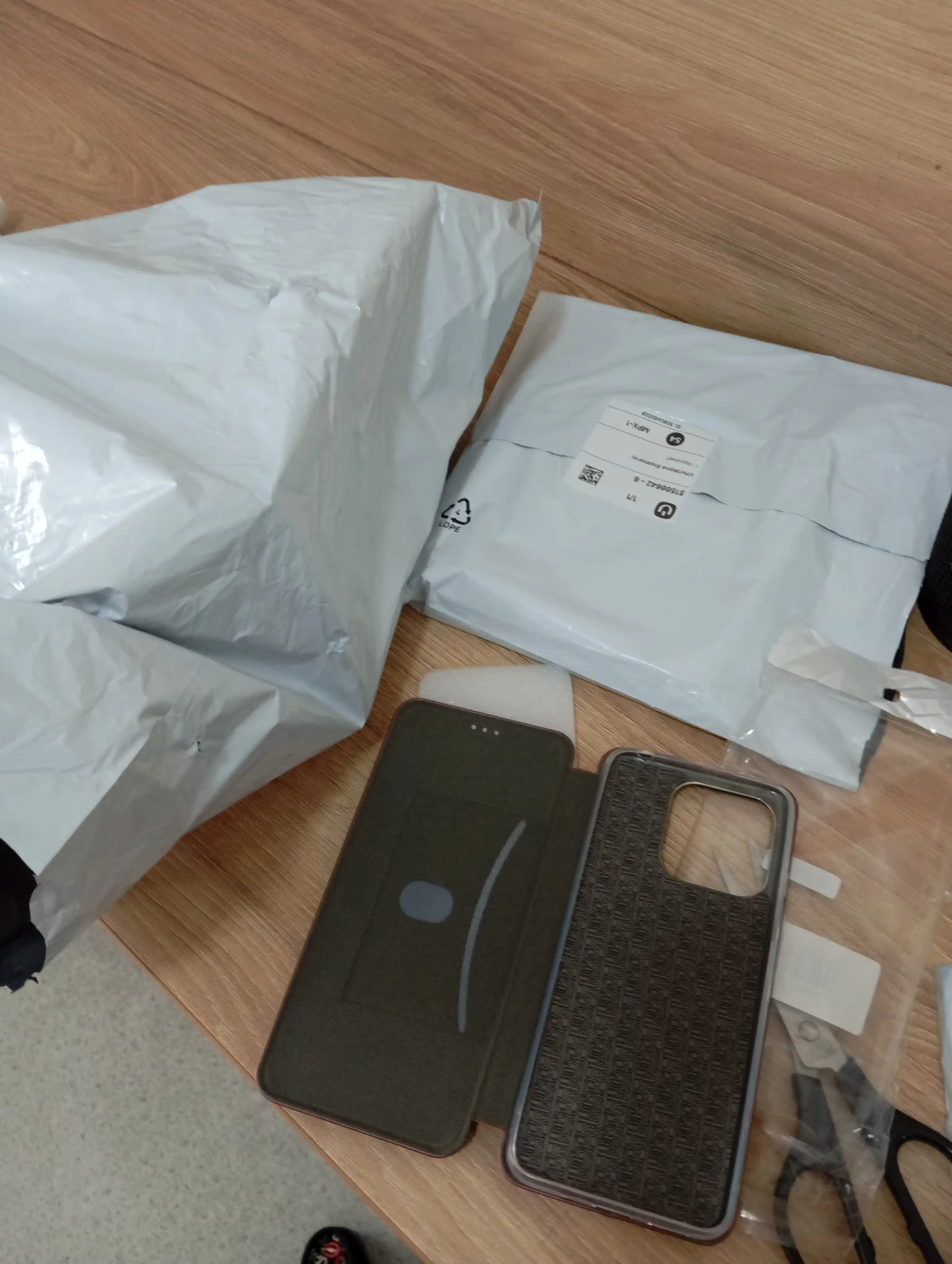 Xiaomi Redmi telefonlar uchun kitobli g'ilof Note 13 Pro, Redmi Note 13, Redmi 13
