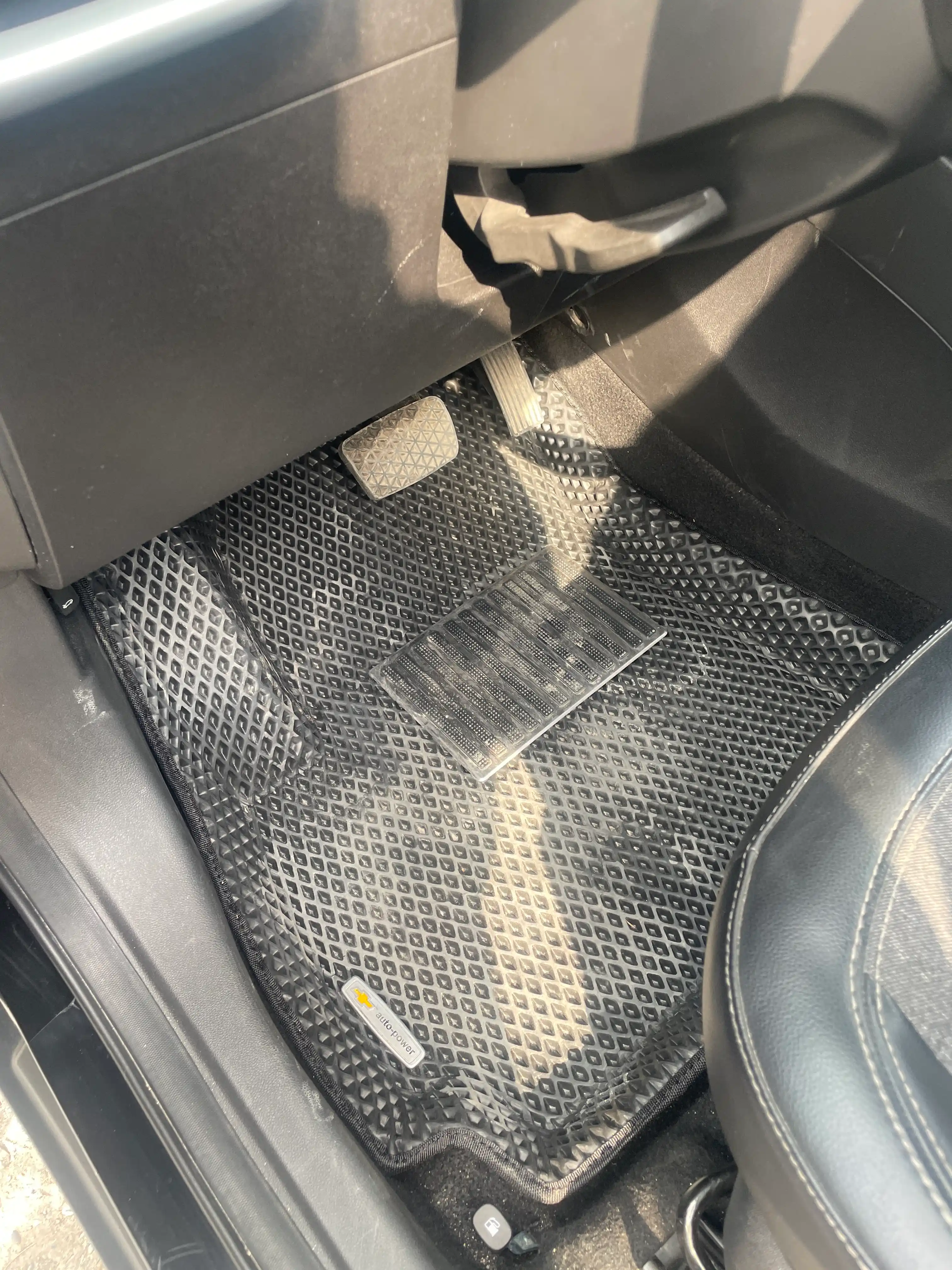 EVA gilamchalari kovrik polik yon tomoni bilan-Spark, Lacetti, Gentra, Tracker, Nexia