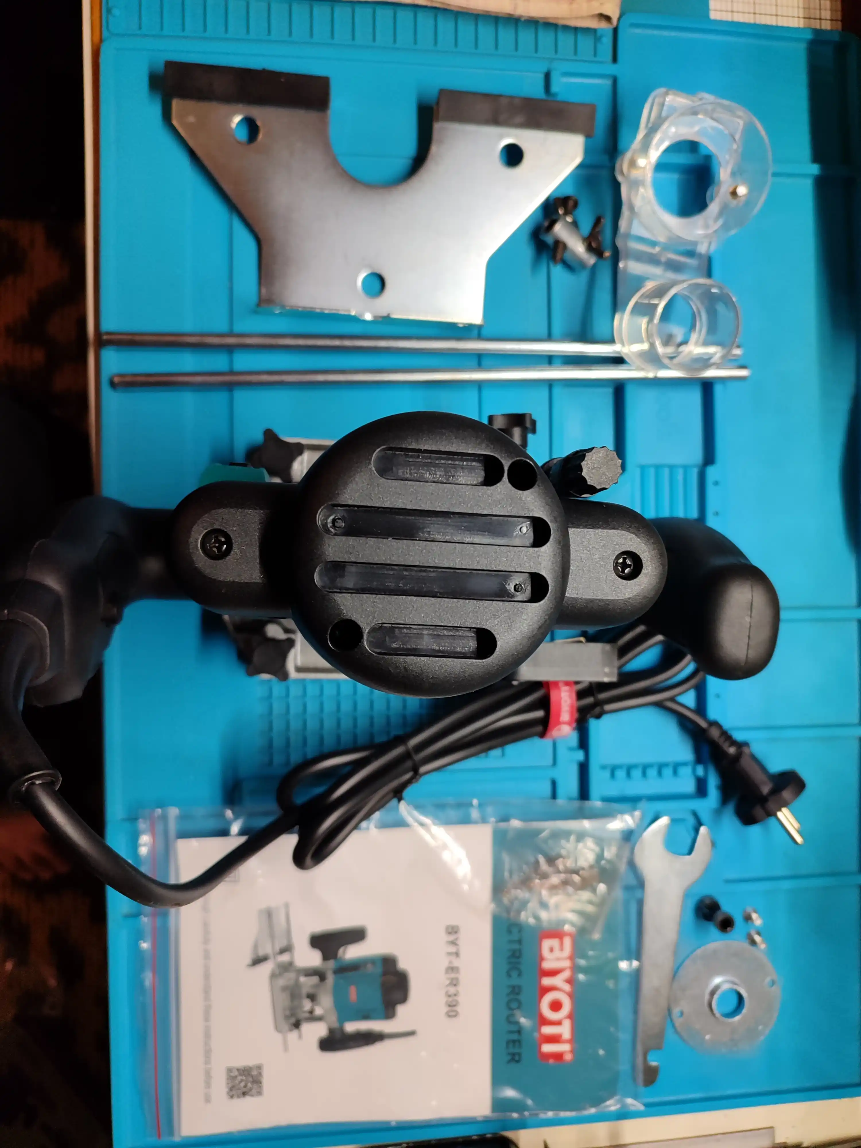 Elektr vertikal frezer Biyoti BYT-ER390 (1200 Vt, senga 8 mm, chuqurligi 60 mm)