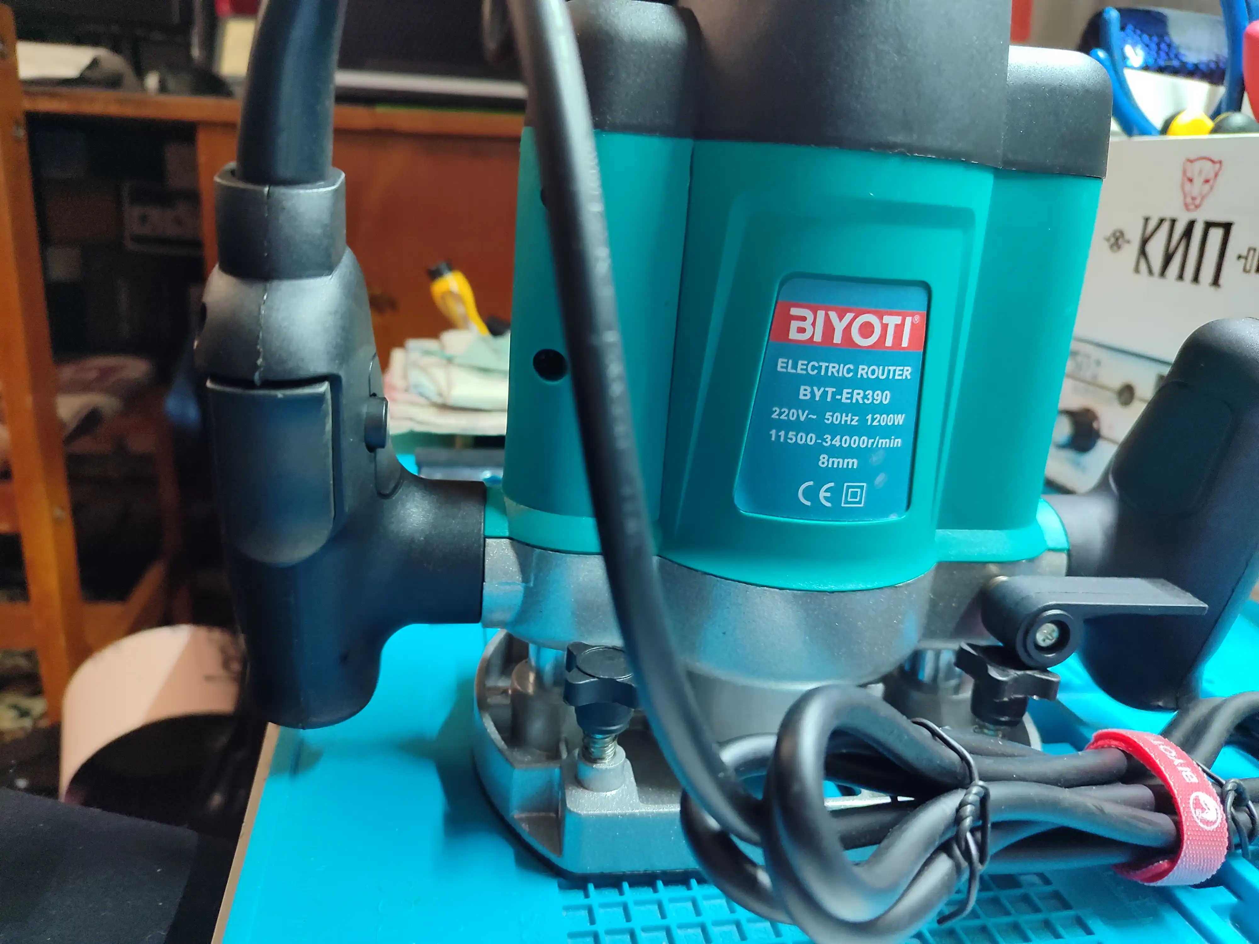 Elektr vertikal frezer Biyoti BYT-ER390 (1200 Vt, senga 8 mm, chuqurligi 60 mm)