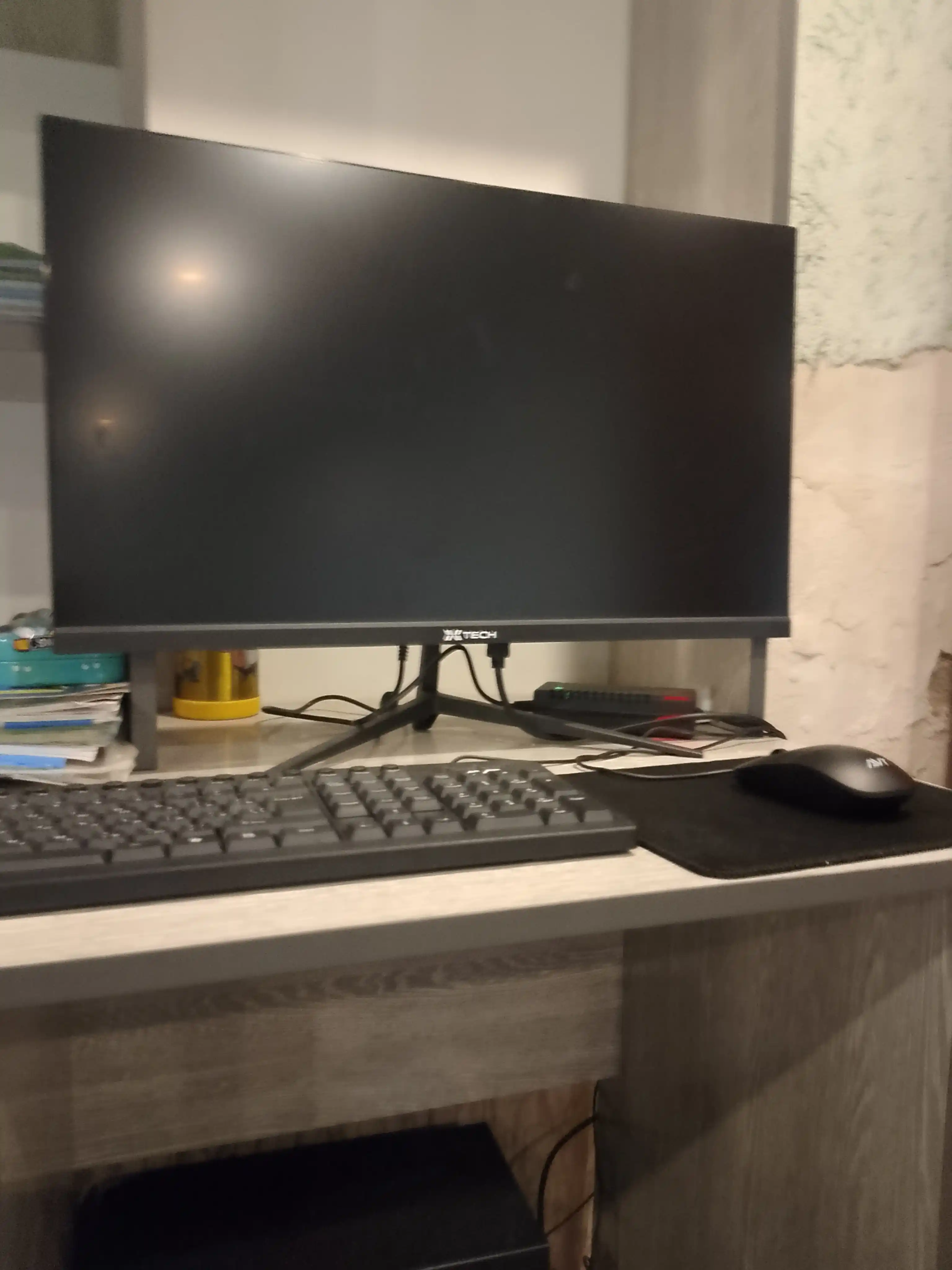 Ofis, uy va o'qish uchun shaxsiy kompyuter, Windows o'rnatilgan, Intel Core i5, 256 GB SSD