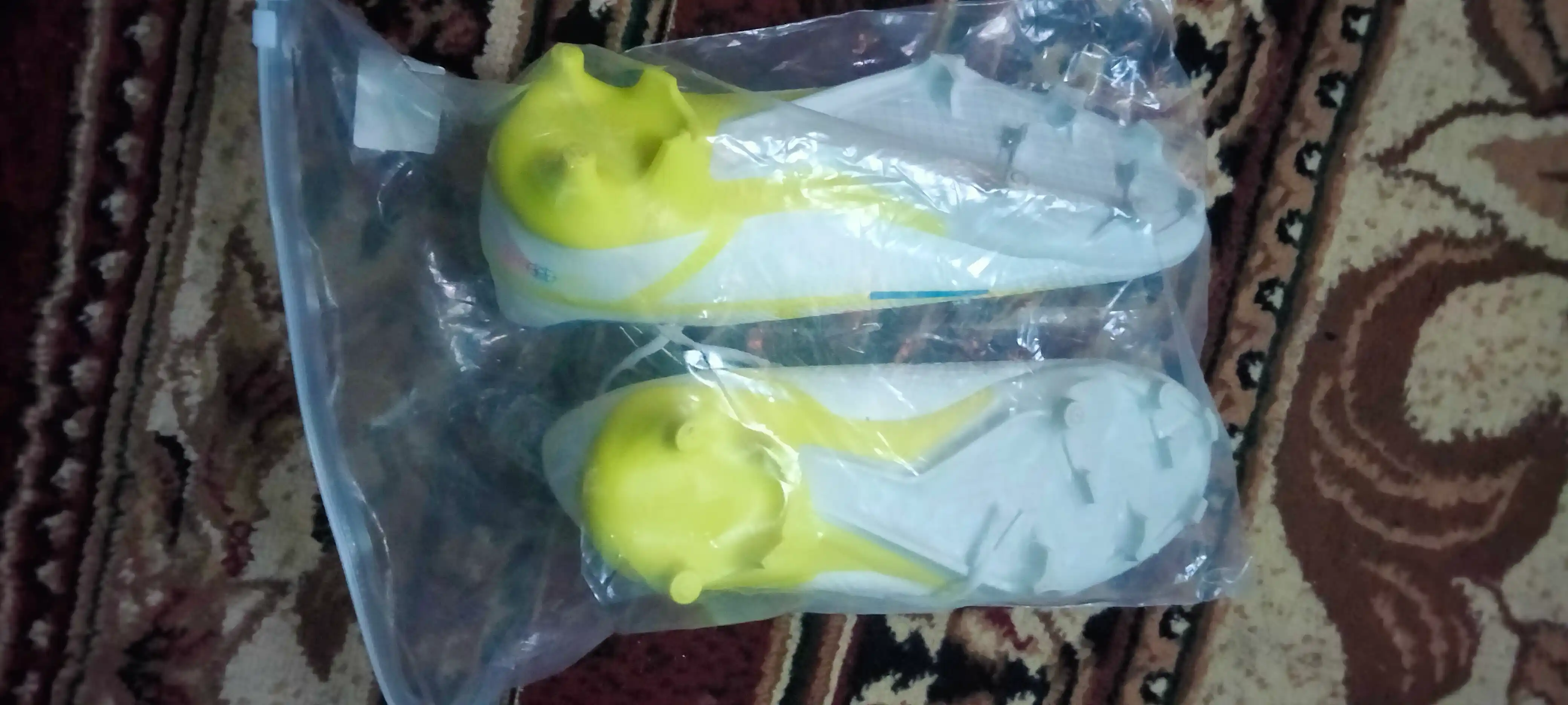Бутсы мужские, кеды, сороконожки, AIR ZOM, яркие цвета