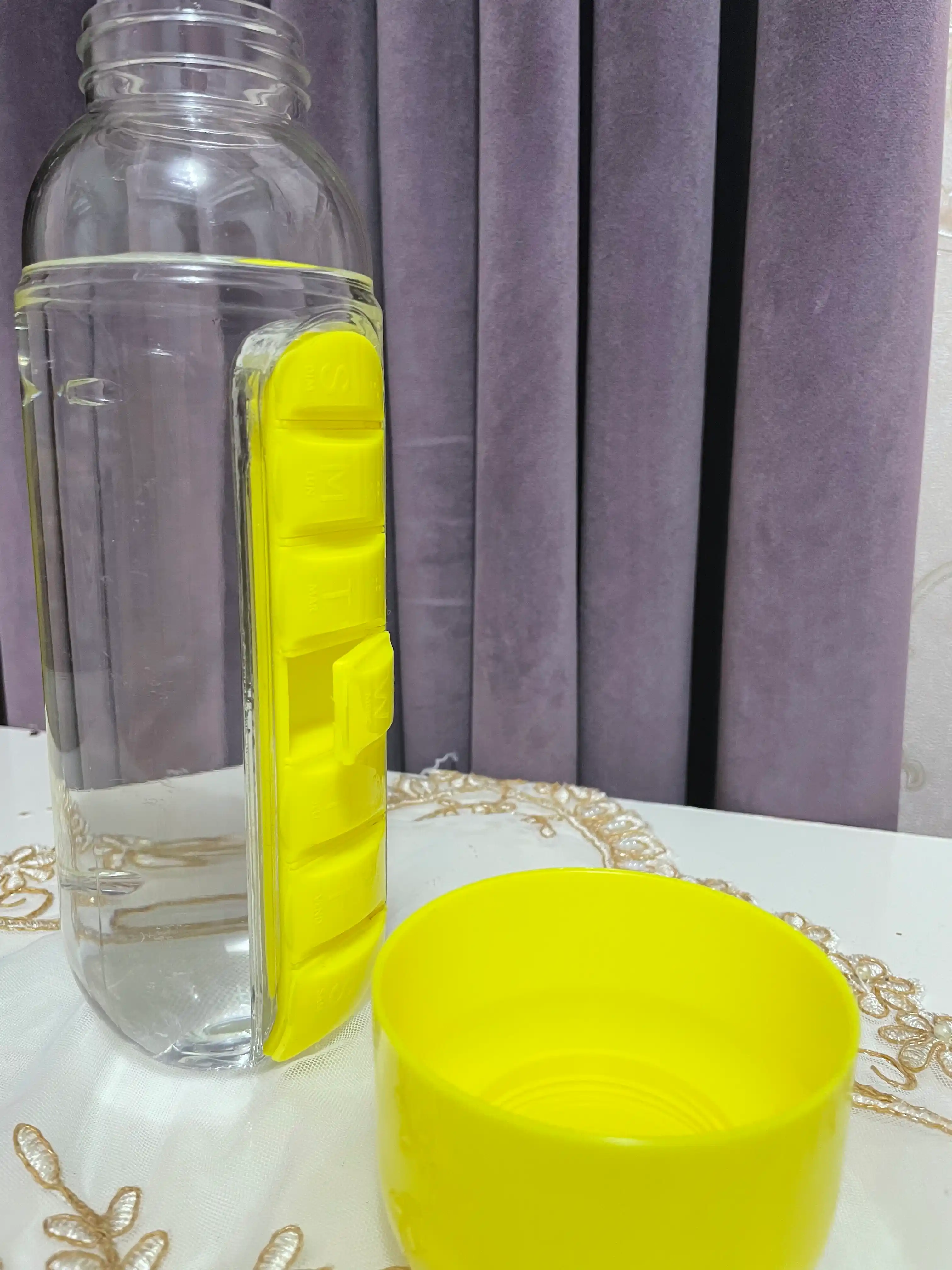 Бутылка, с таблетницей, 0,6 л