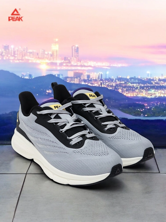 Erkaklar krossovkalari PEAK SPORT, yengil, ustgi qismi to'qimachilikdan tayyorlangan