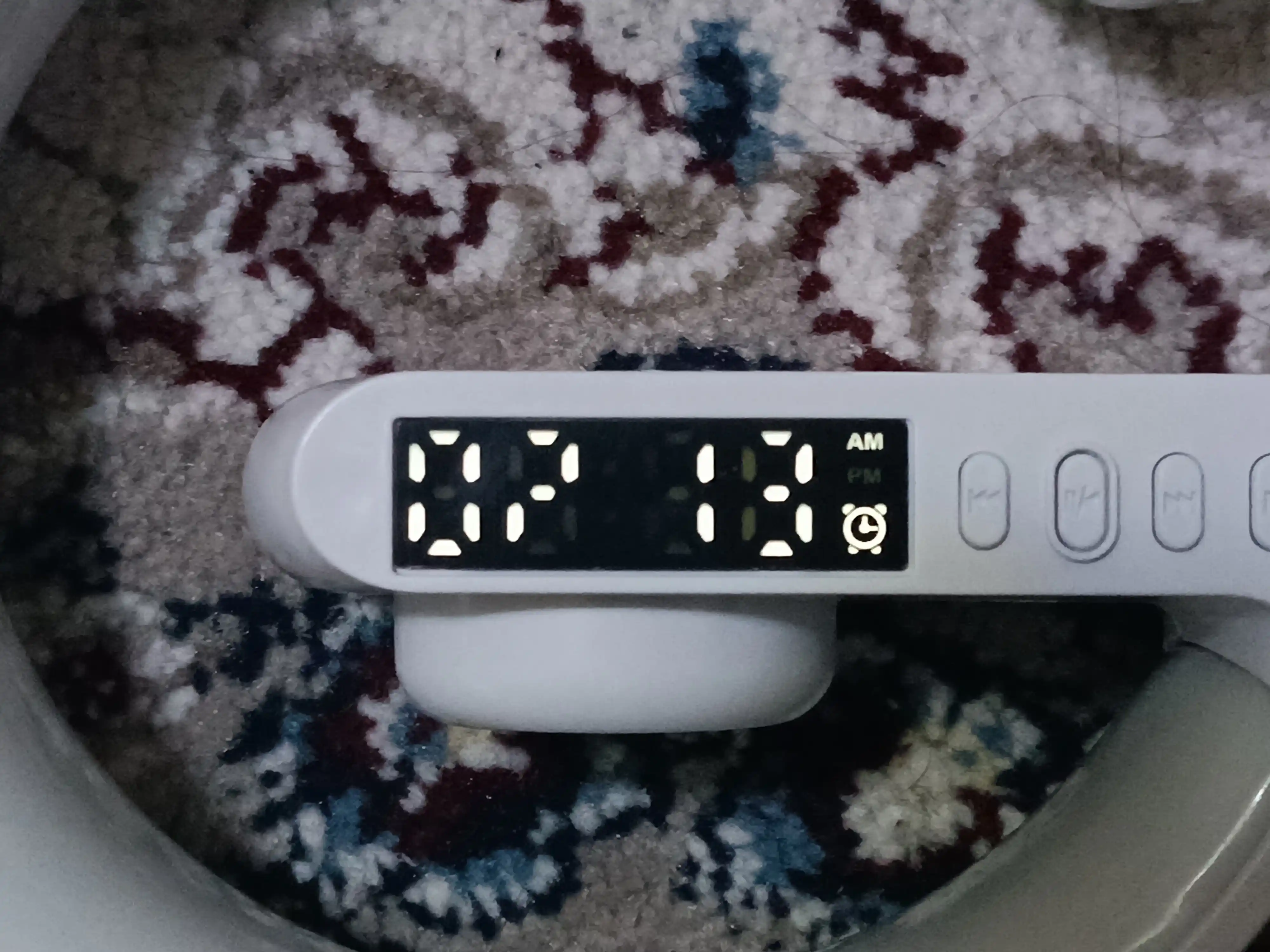 Bluetooth RGB kolonka, simsiz zaryadlash bilan