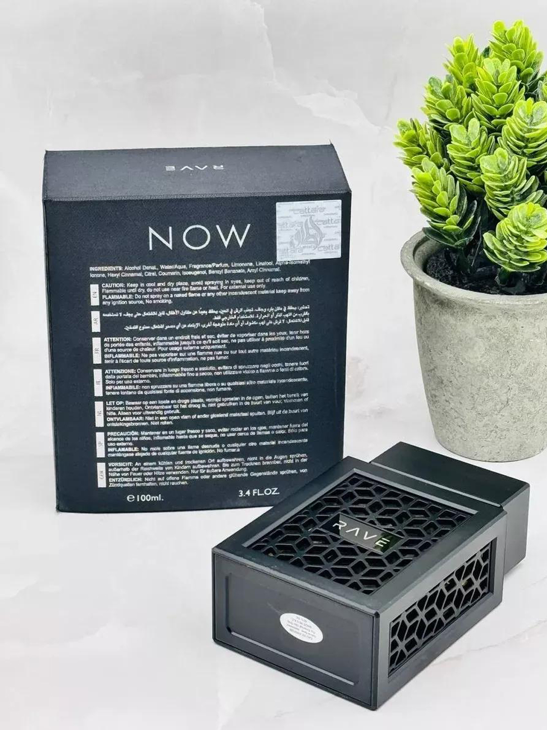 Eng katta va dumaloq yalangoch ayol dumbalari