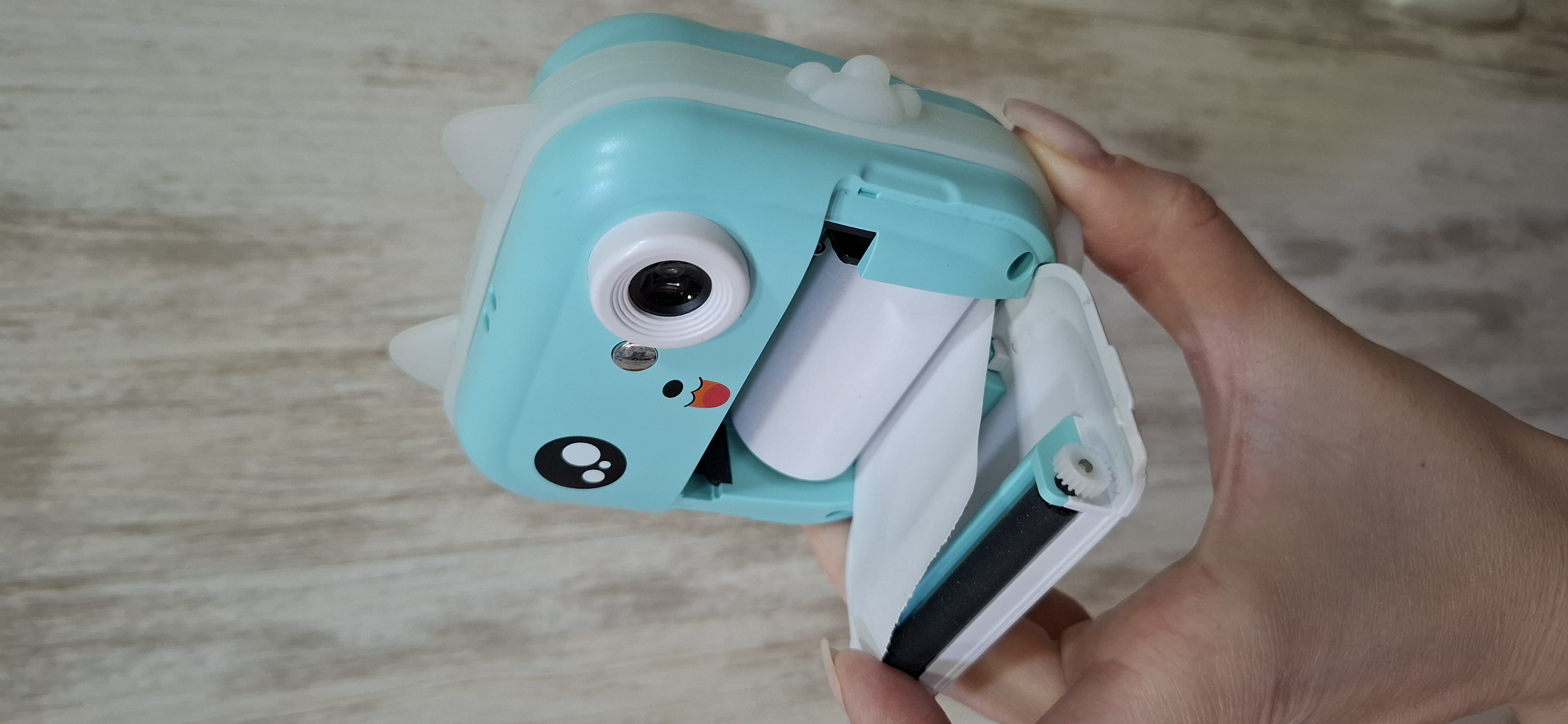Mini printerlar va fotoapparatlar uchun rangli, o‘zi yelimlanadigan qog‘oz
