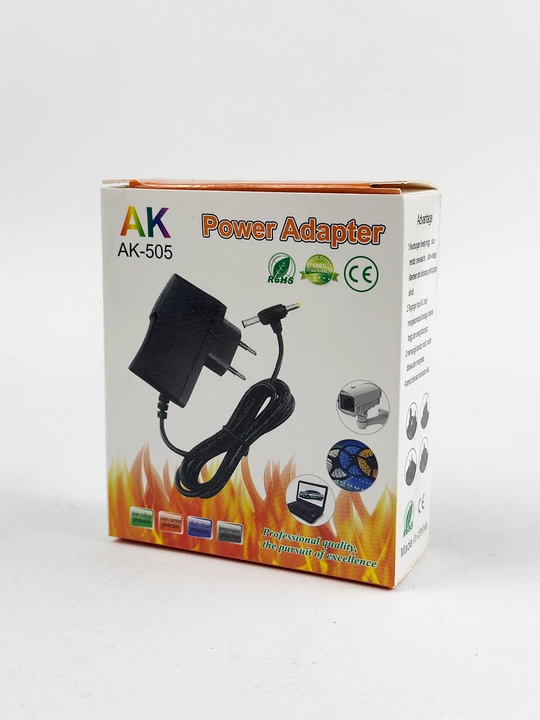 Quvvatlash bloki, adapter, 2 turdagi ulagichlar, 6V / 1A - 