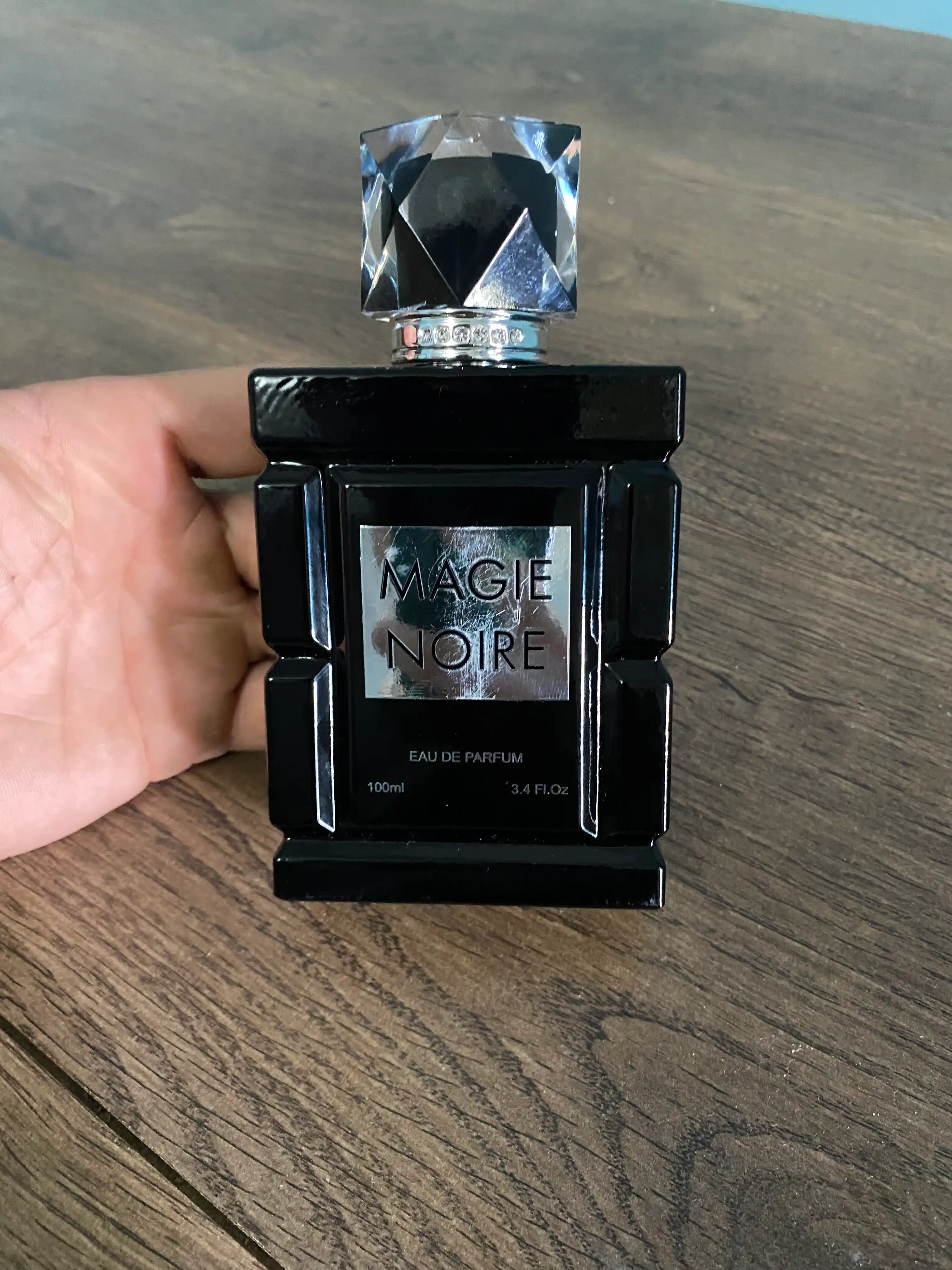Erkaklar atiri MAGIE NOIRE, EDP parfyumeriya suvi, erkaklar uchun atir, sovg’a uchun, 100 ml