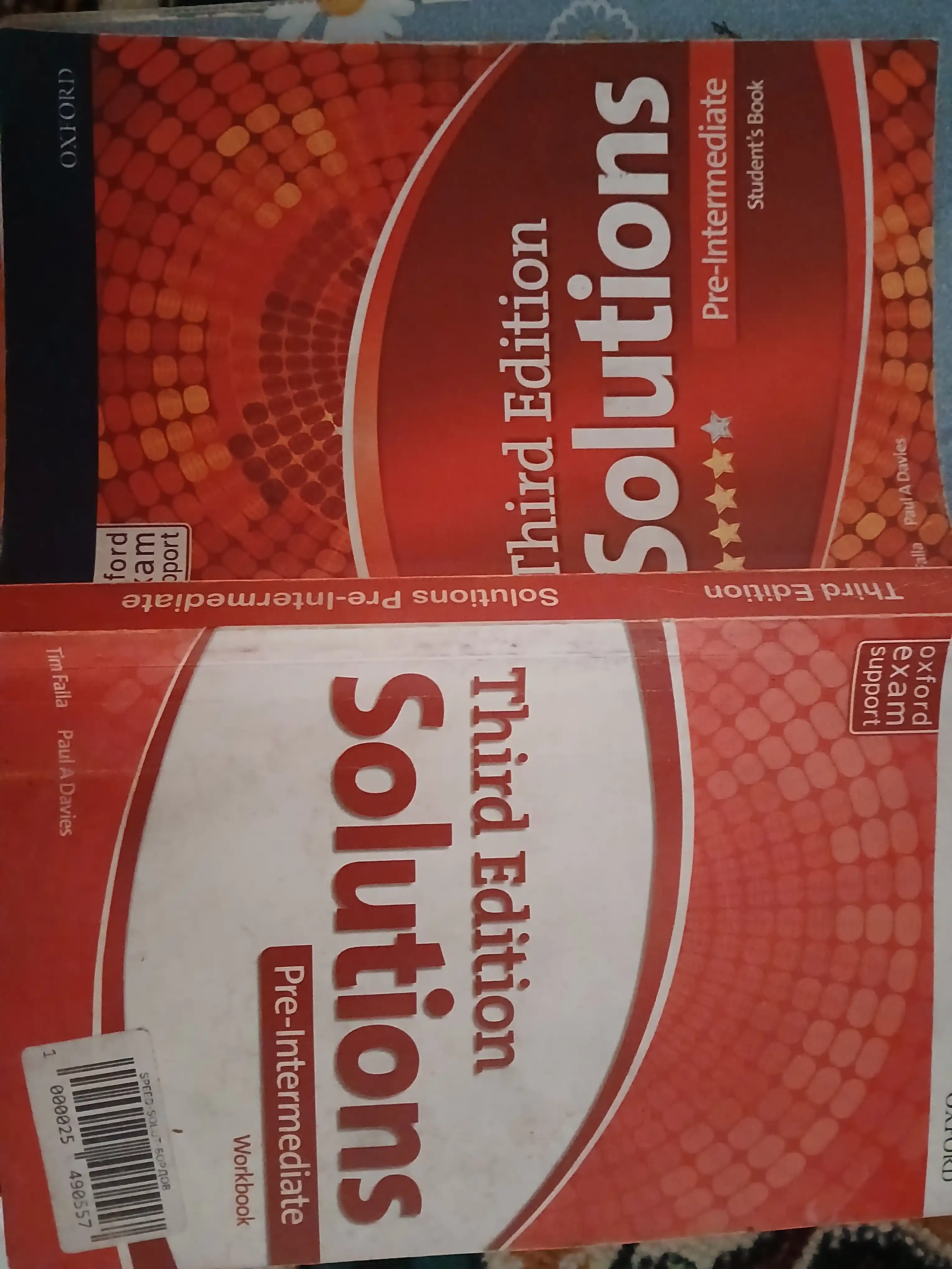 Solutions Third Edition — Elementary va Pre-Intermediate, Student’s Book va Workbook