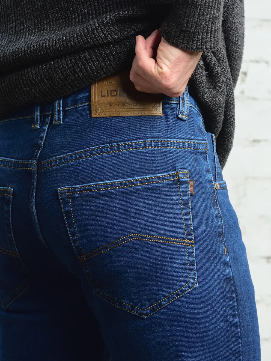 Qizlarning pishigi Oyoq jinsiy aloqasini tomosha qiling