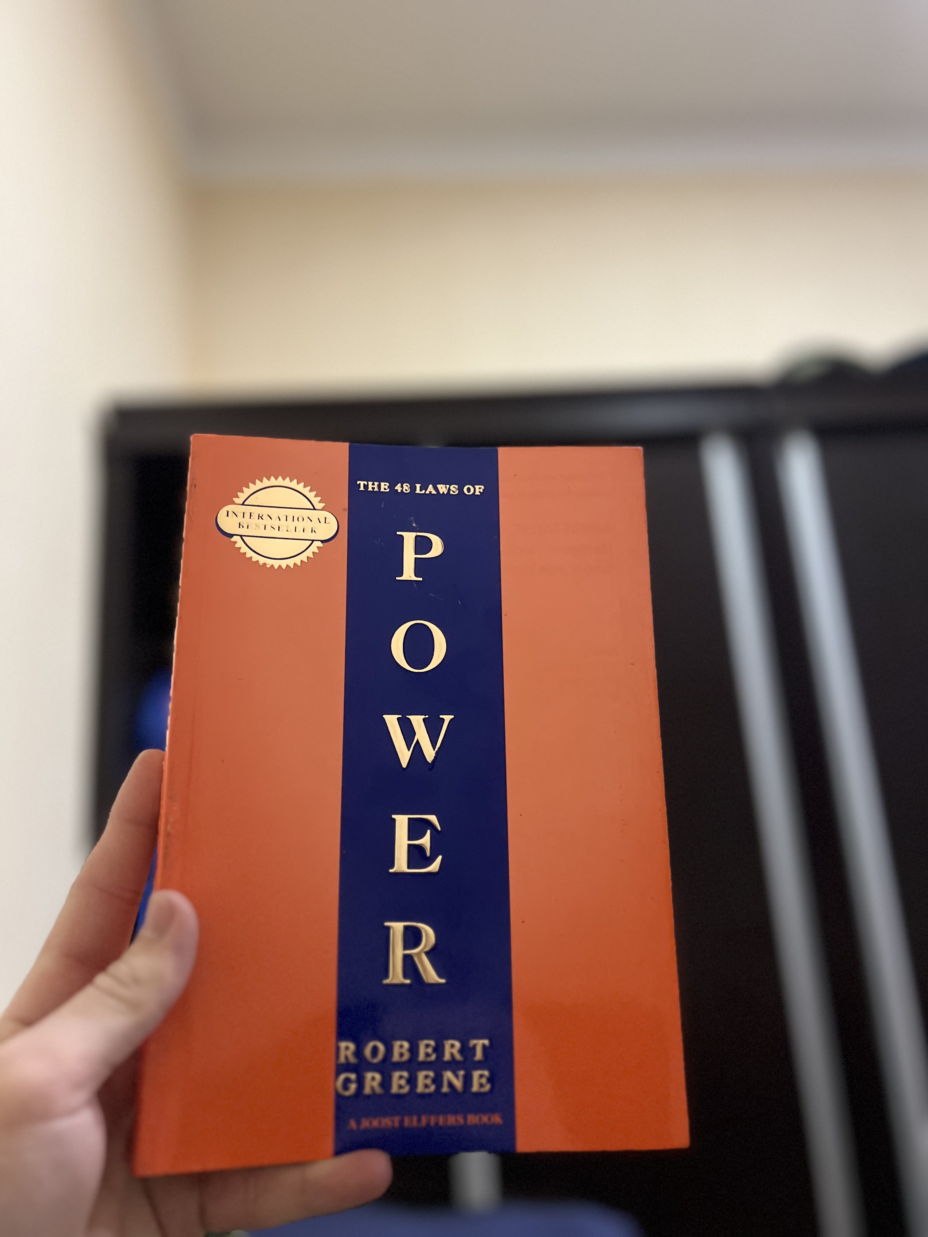 The 48 laws of Power Robert Greene