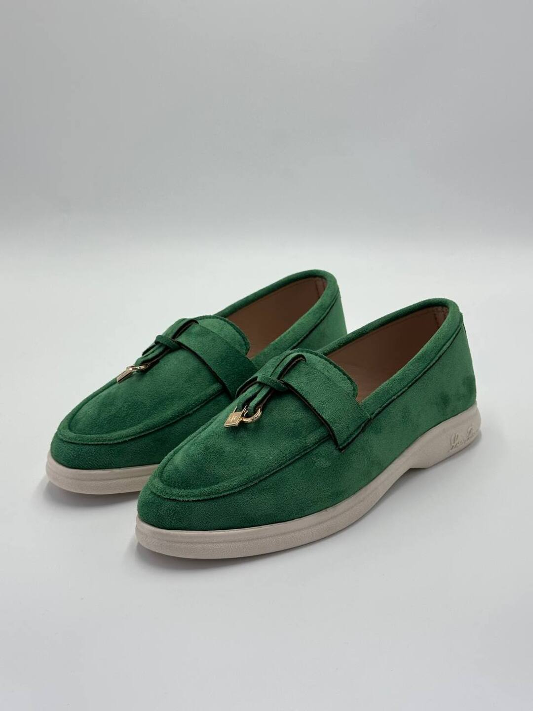 Porno robot onlayn Transseksuallar uchun femoston