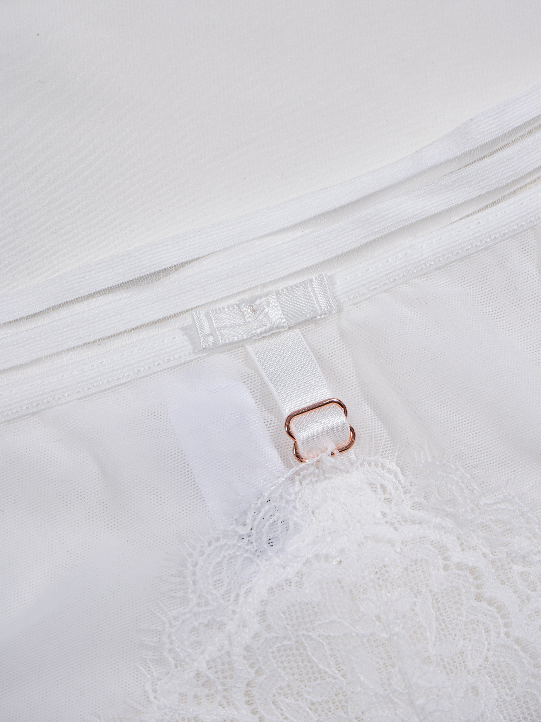 Oshxonada jinsiy aloqa sahnalari