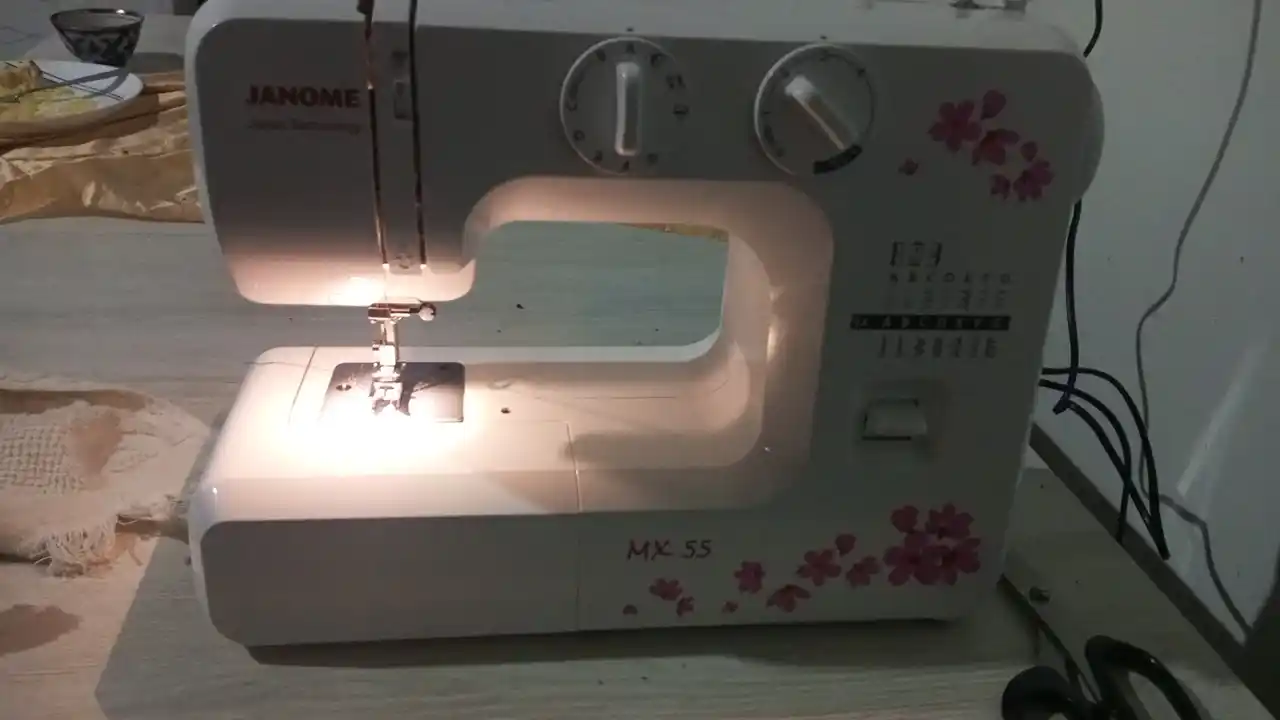 Tikuv mashinasi Janome MX 55