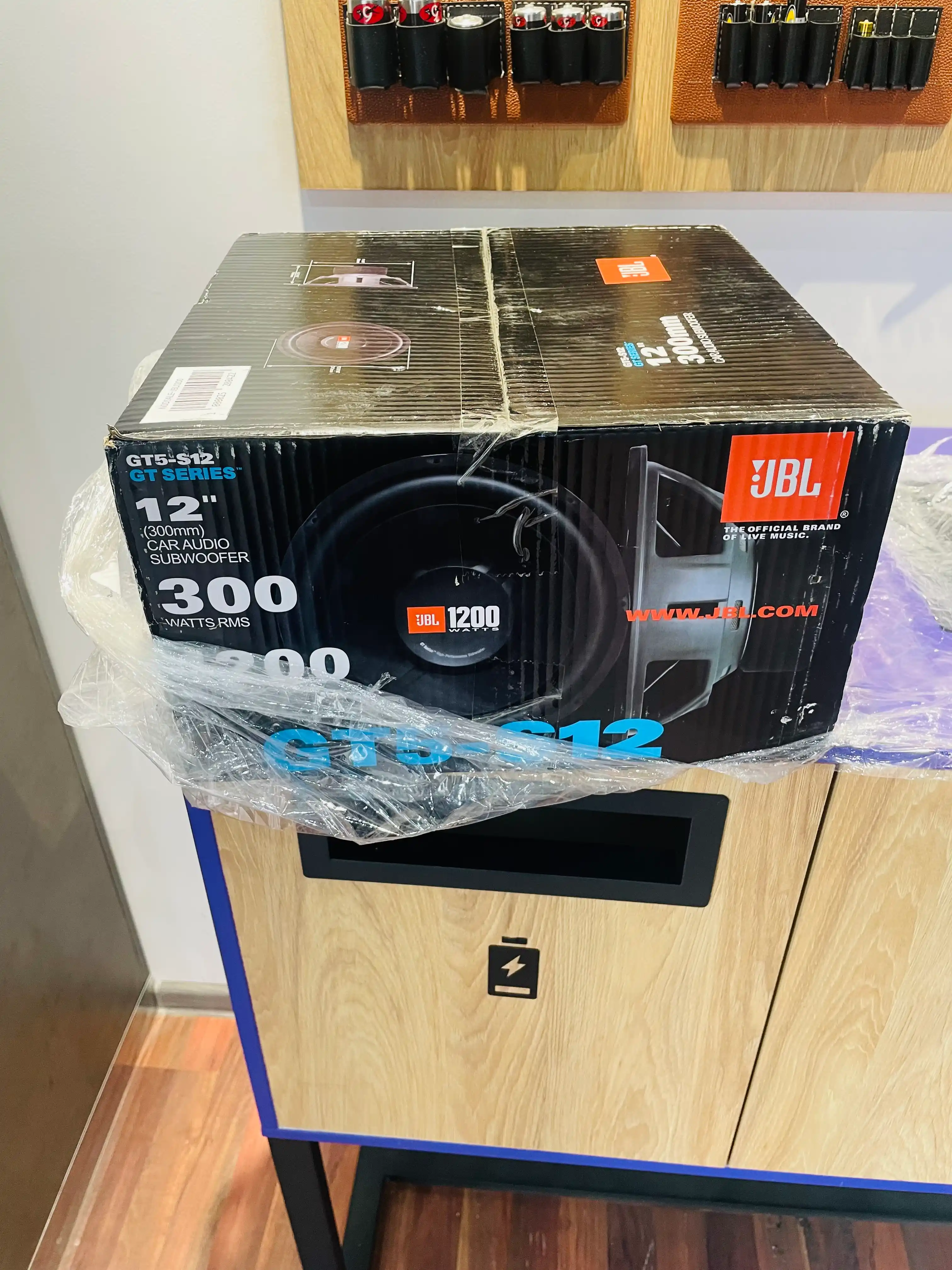 Сабвуфер JBL 1200 GT5 - S12, 1200 Вт