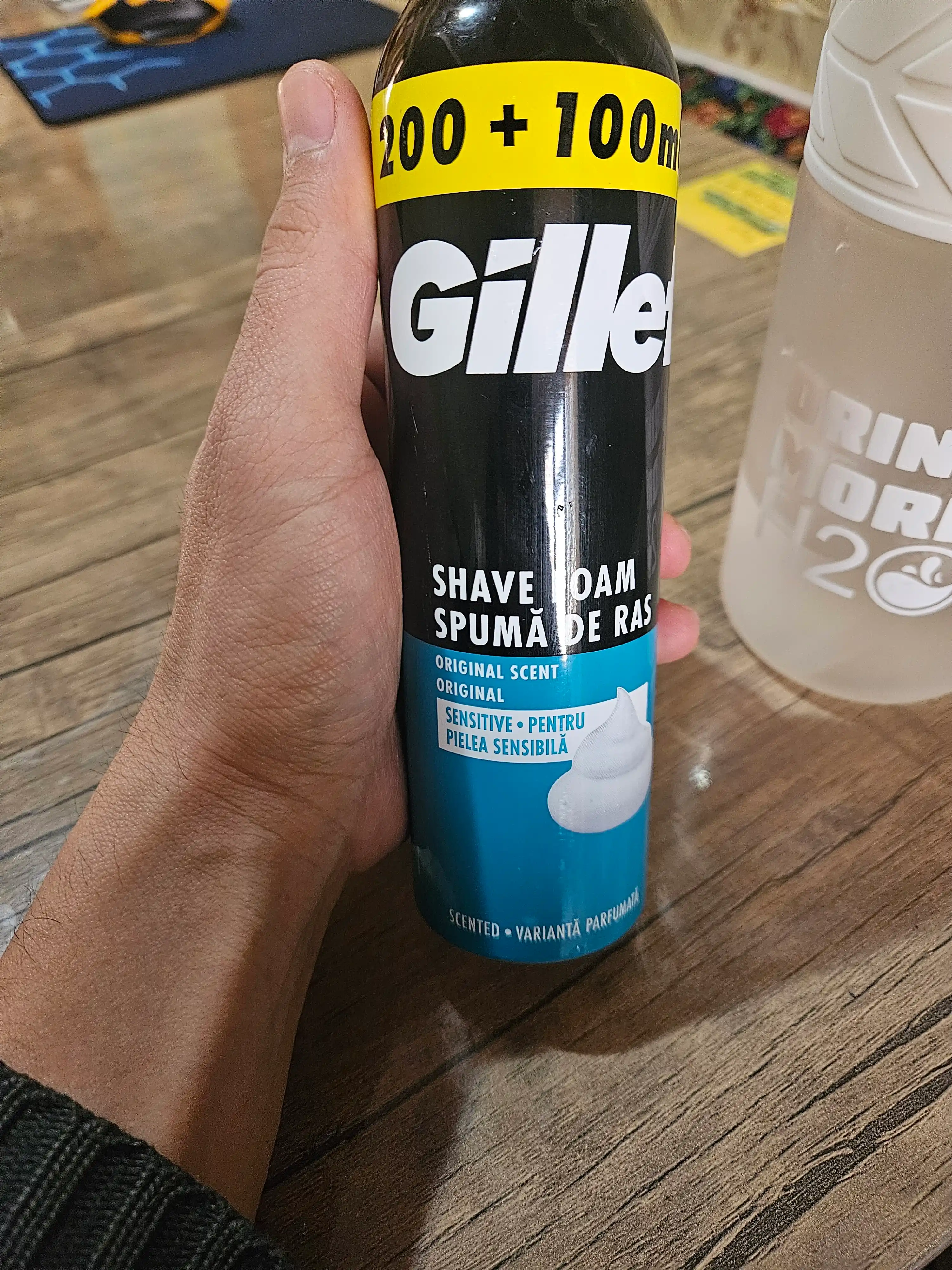 Пена для бритья Gillette Sensitive, для чувствительной кожи, дополнительная защита, 200+100 мл