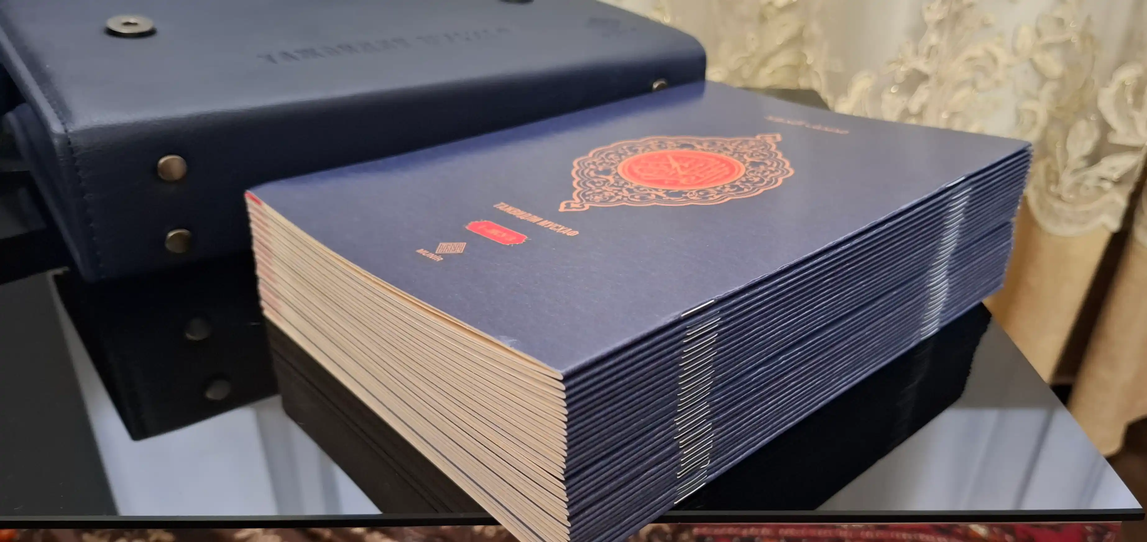 30 порали, по 30 книг отдельно. Таджвид Мусхаф